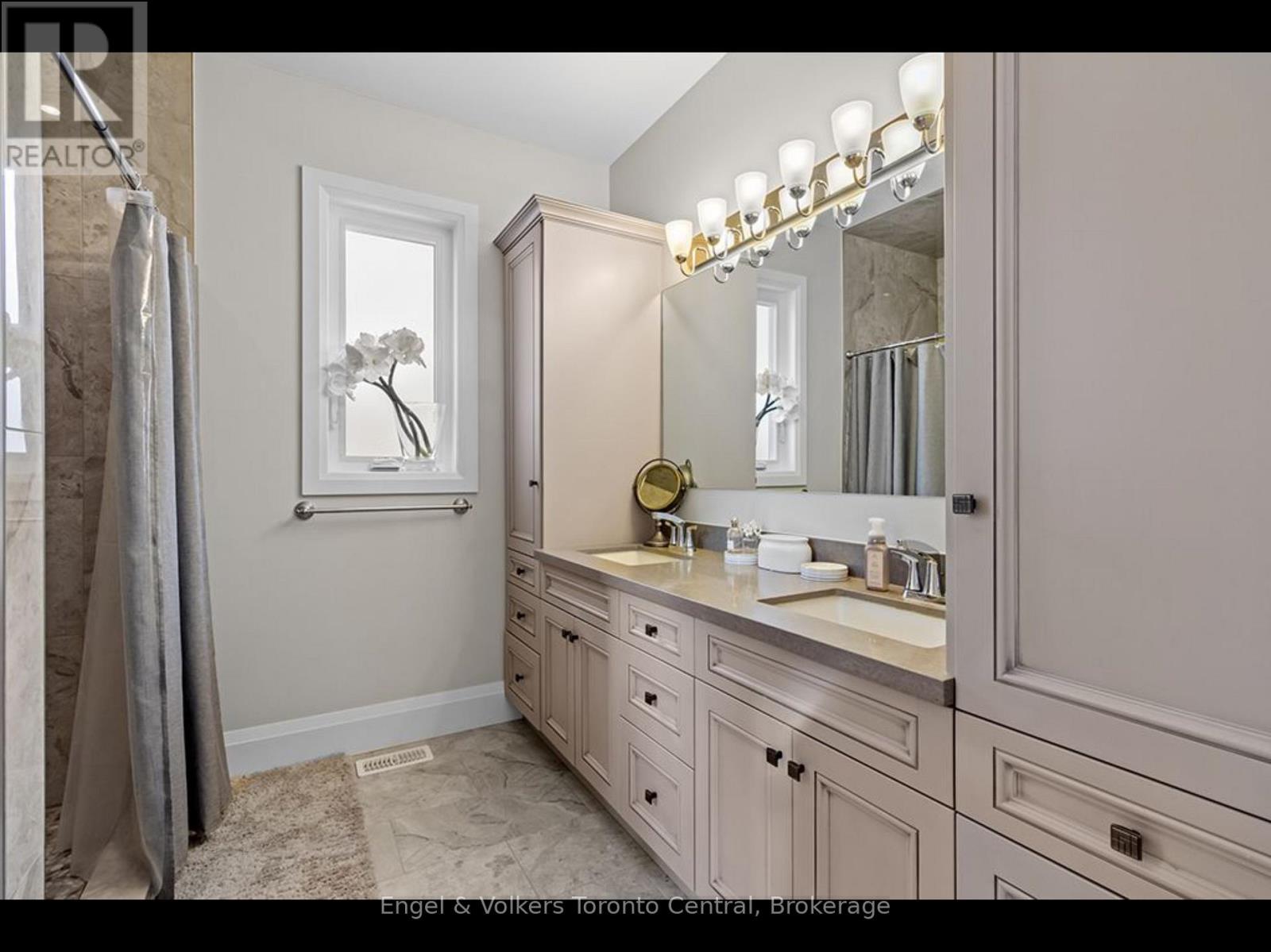 68 50th Street S, Wasaga Beach, Ontario  L9Z 1X5 - Photo 21 - S12742198