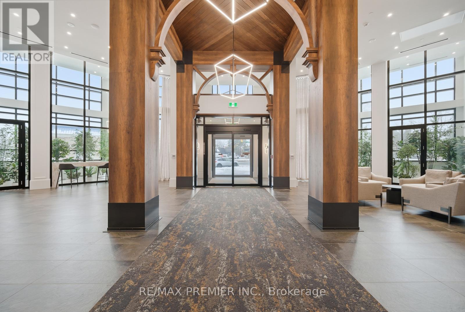 435 - 2075 King Road, King (King City), Ontario  L7B 0R6 - Photo 7 - N12924974