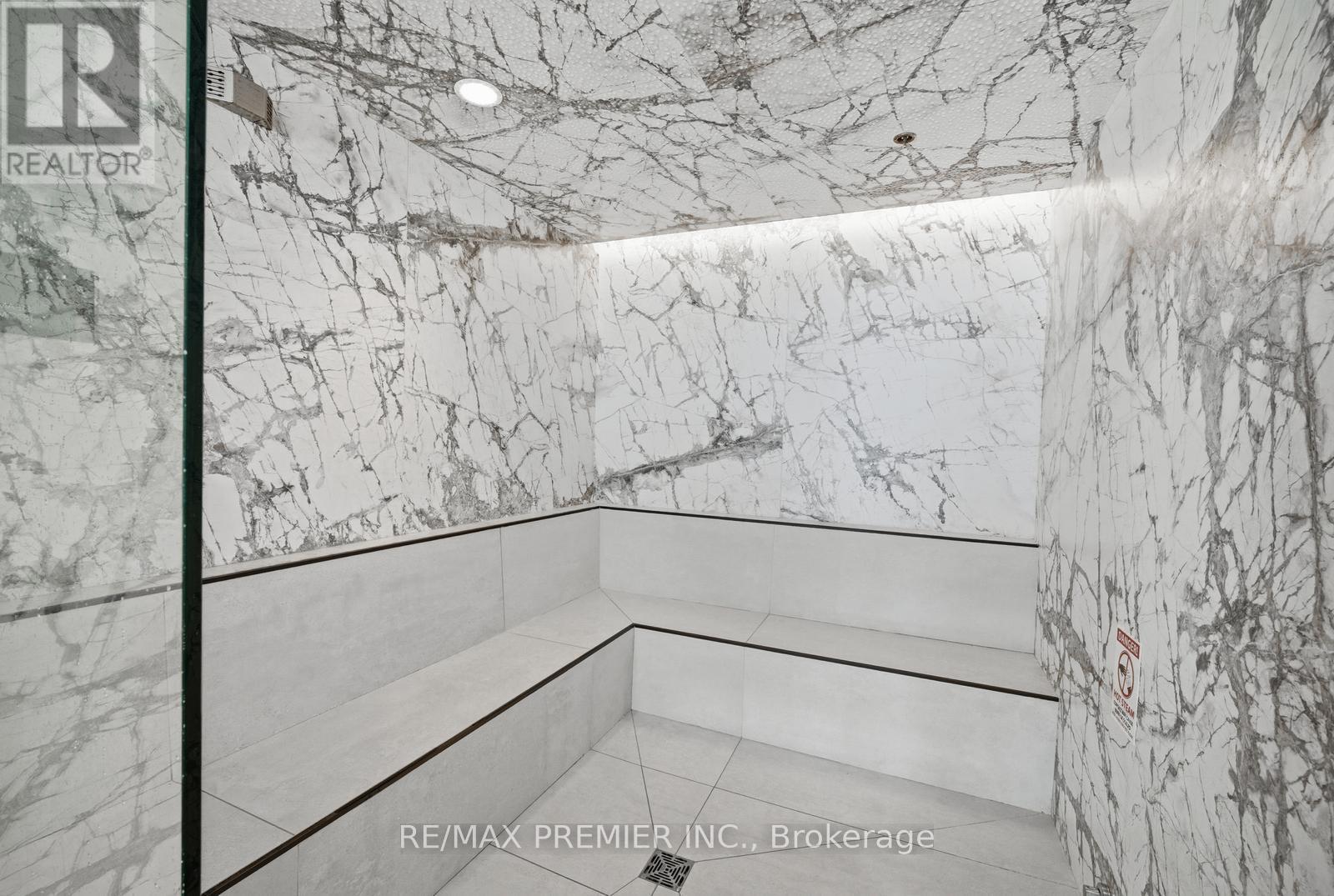 435 - 2075 King Road, King (King City), Ontario  L7B 0R6 - Photo 38 - N12924974