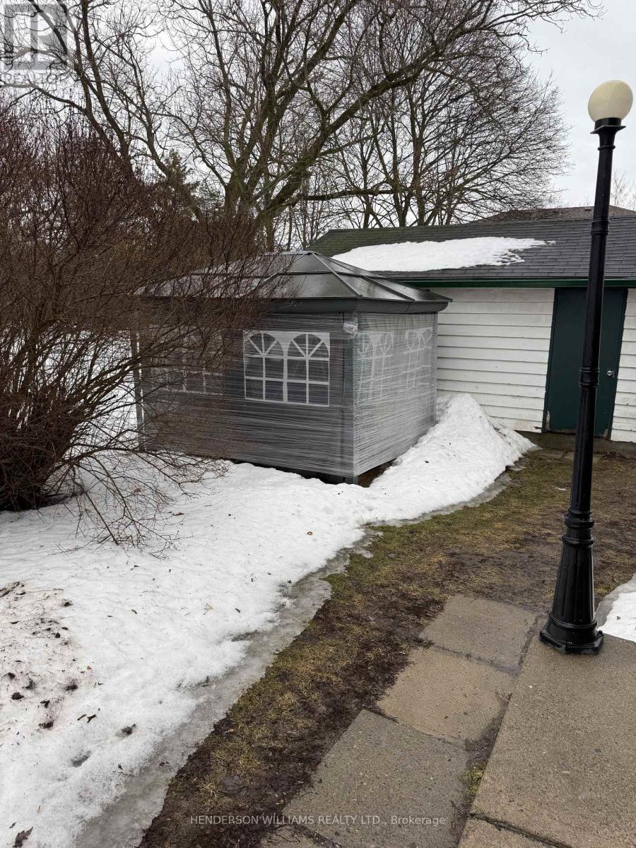 105 Pine Street, Belleville, Ontario  K8N 2M9 - Photo 4 - X12885028