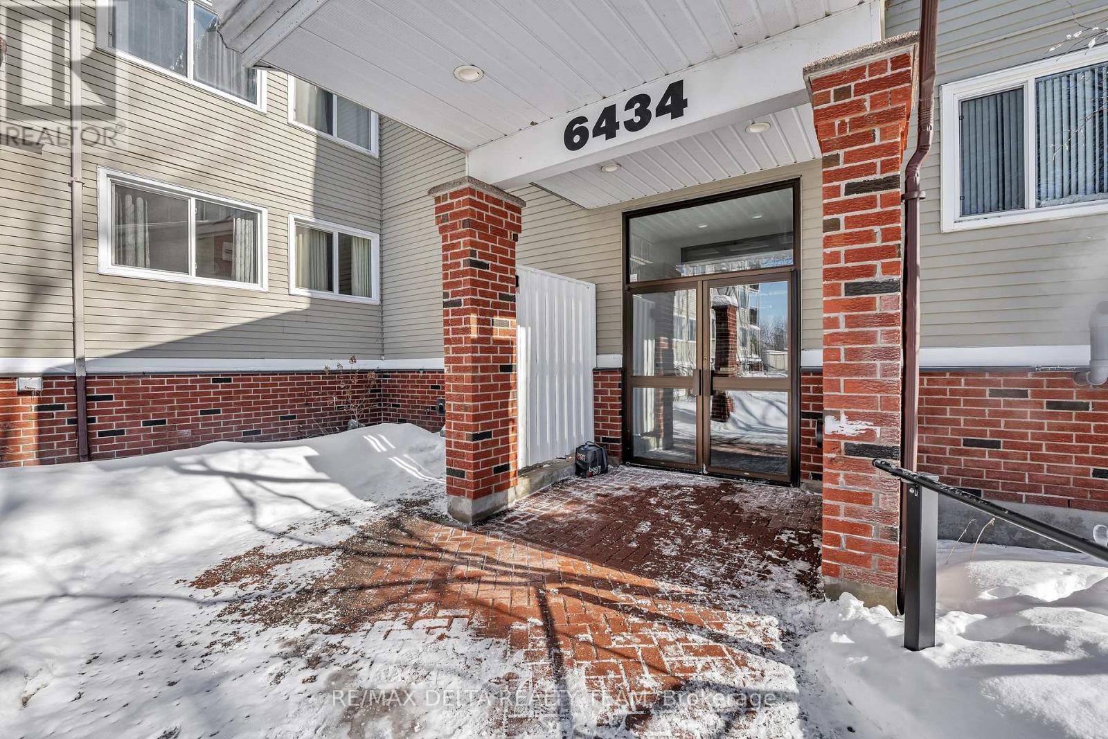 303 - 6434 Bilberry Drive, Ottawa, Ontario  K1C 4P5 - Photo 2 - X12771968