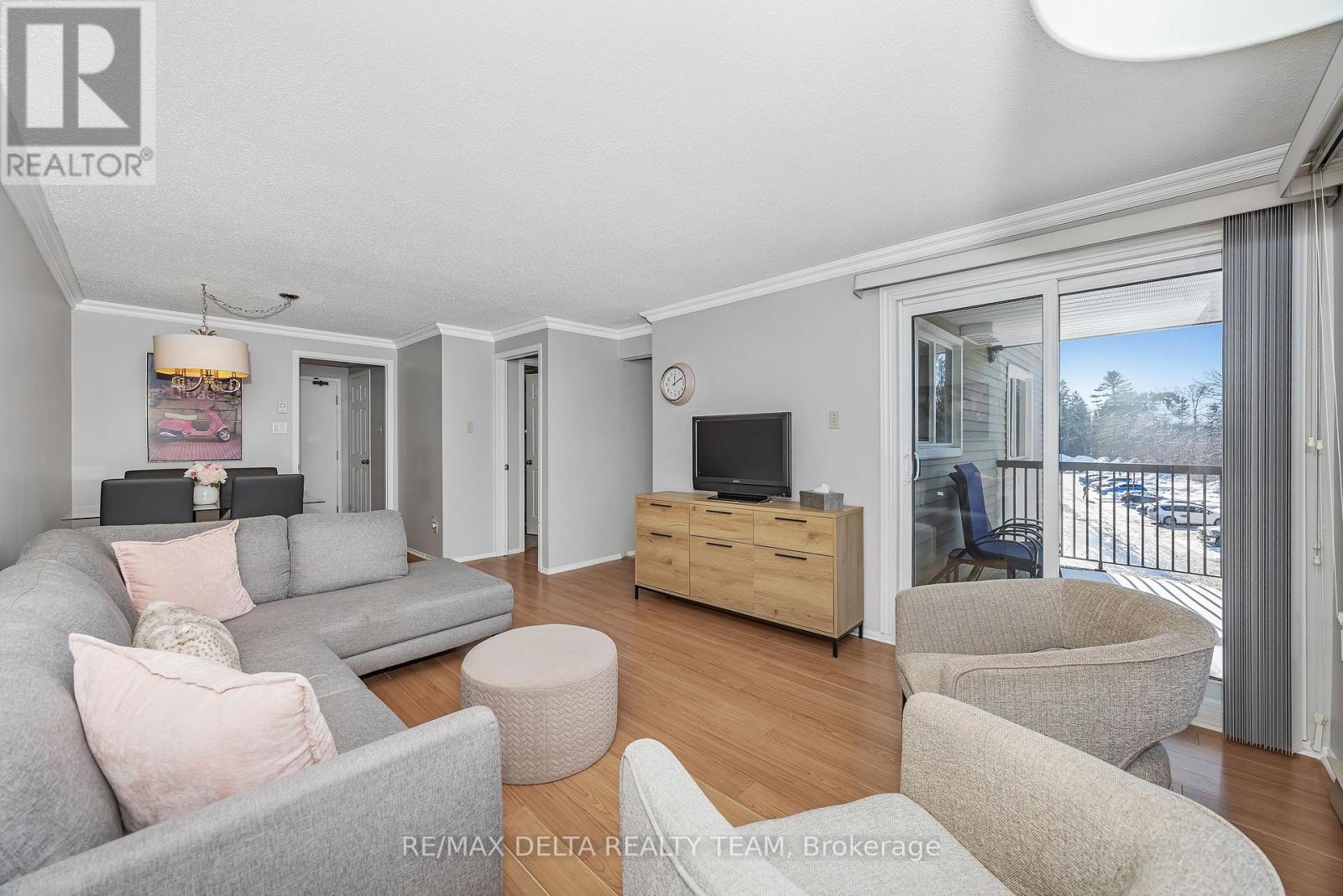 303 - 6434 Bilberry Drive, Ottawa, Ontario  K1C 4P5 - Photo 5 - X12771968