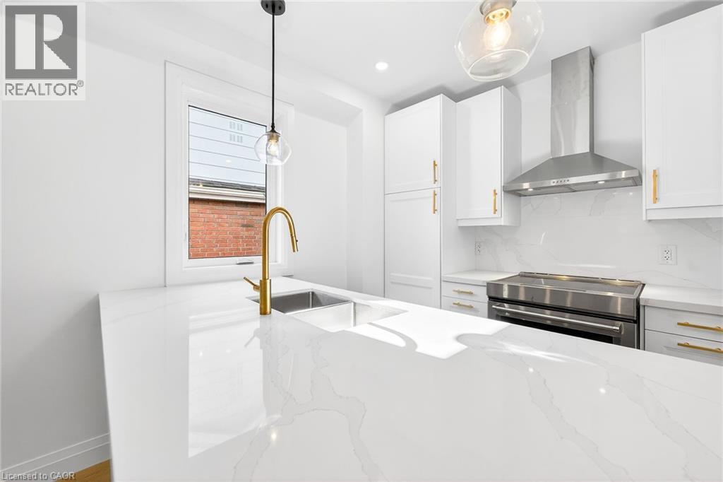 304 Park Street, Hamilton, Ontario  L9H 1Y9 - Photo 13 - 40815761