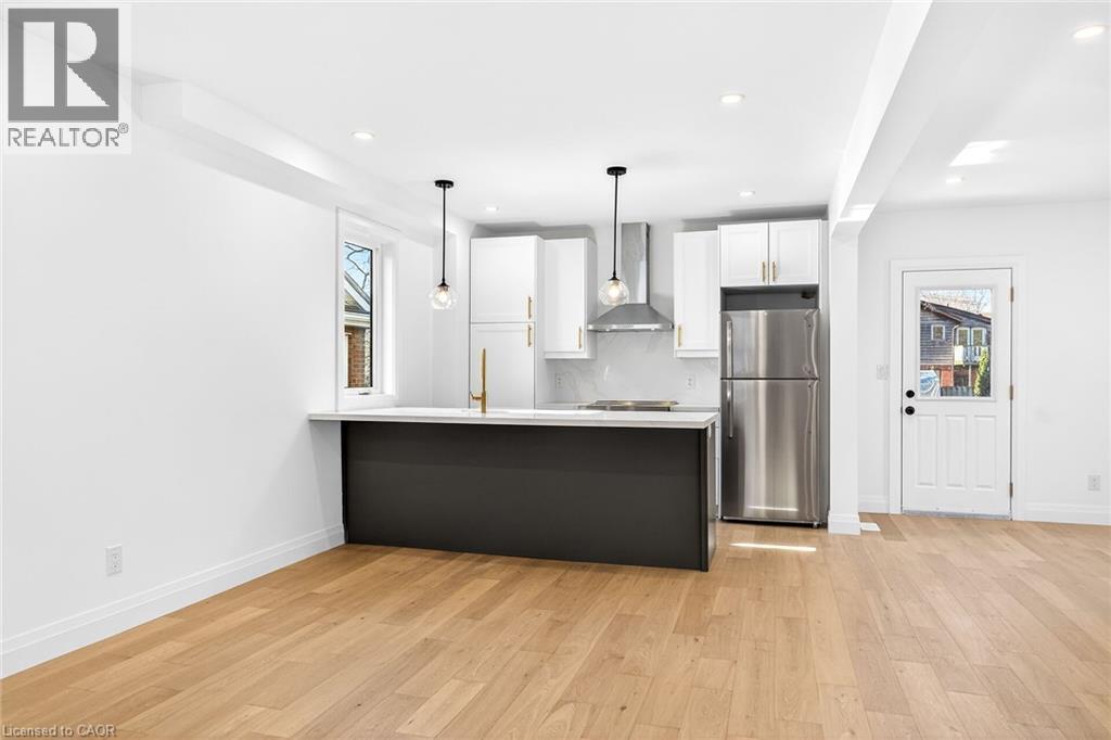 304 Park Street, Hamilton, Ontario  L9H 1Y9 - Photo 9 - 40815761