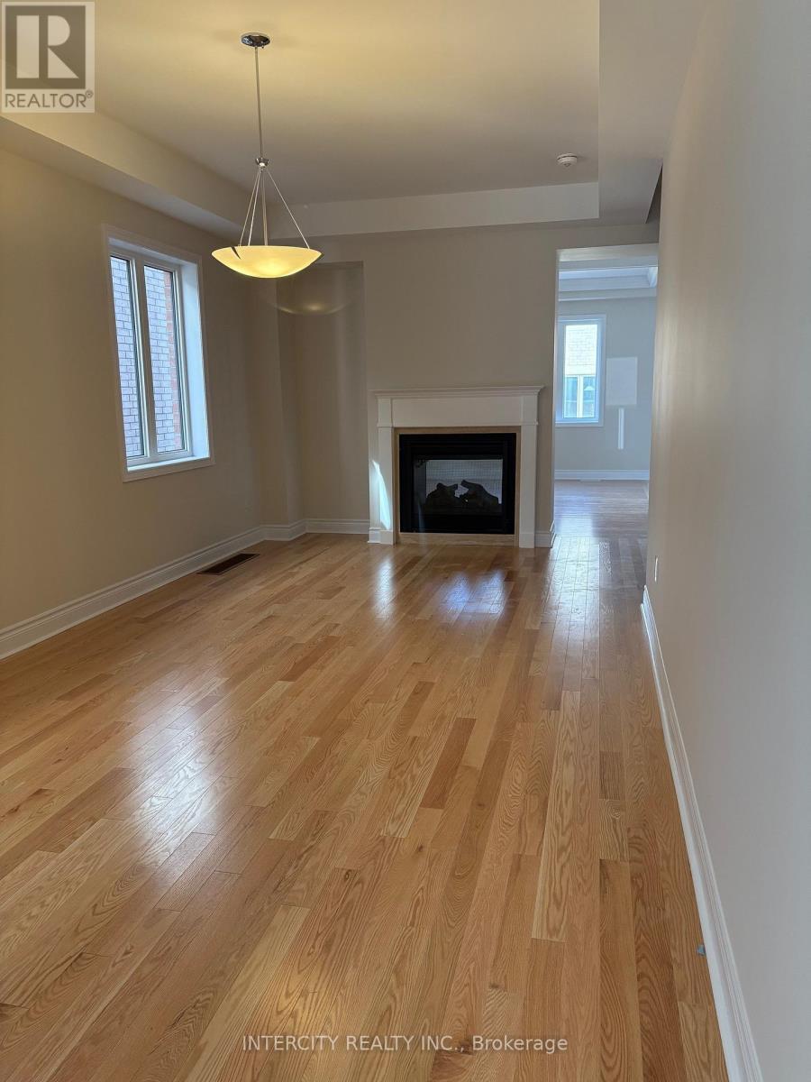 9 Keyworth Crescent, Brampton, Ontario  L6R 4E9 - Photo 2 - W12912112