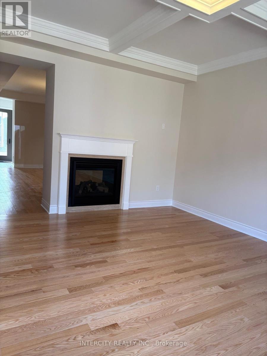 9 Keyworth Crescent, Brampton, Ontario  L6R 4E9 - Photo 4 - W12912112