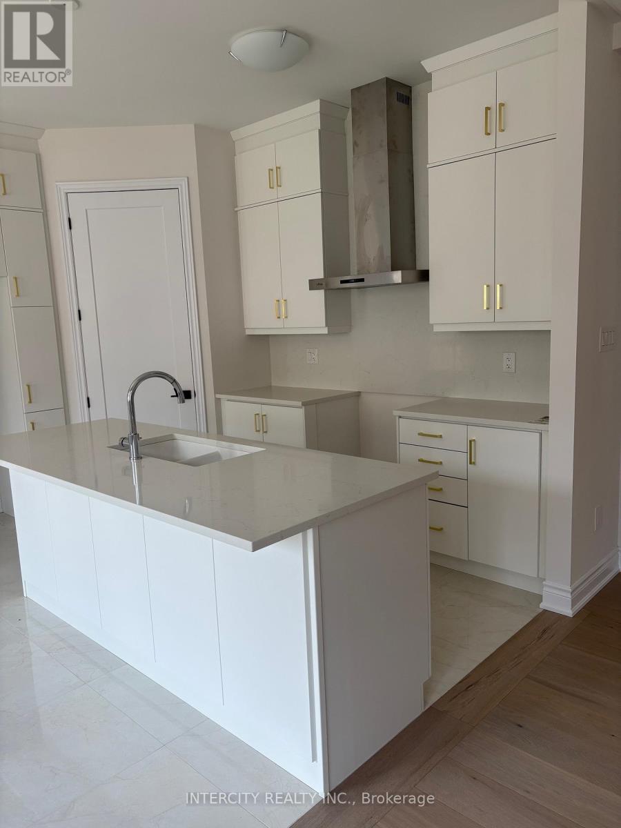 15 Keyworth Crescent, Brampton, Ontario  L6R 4G3 - Photo 5 - W12928658