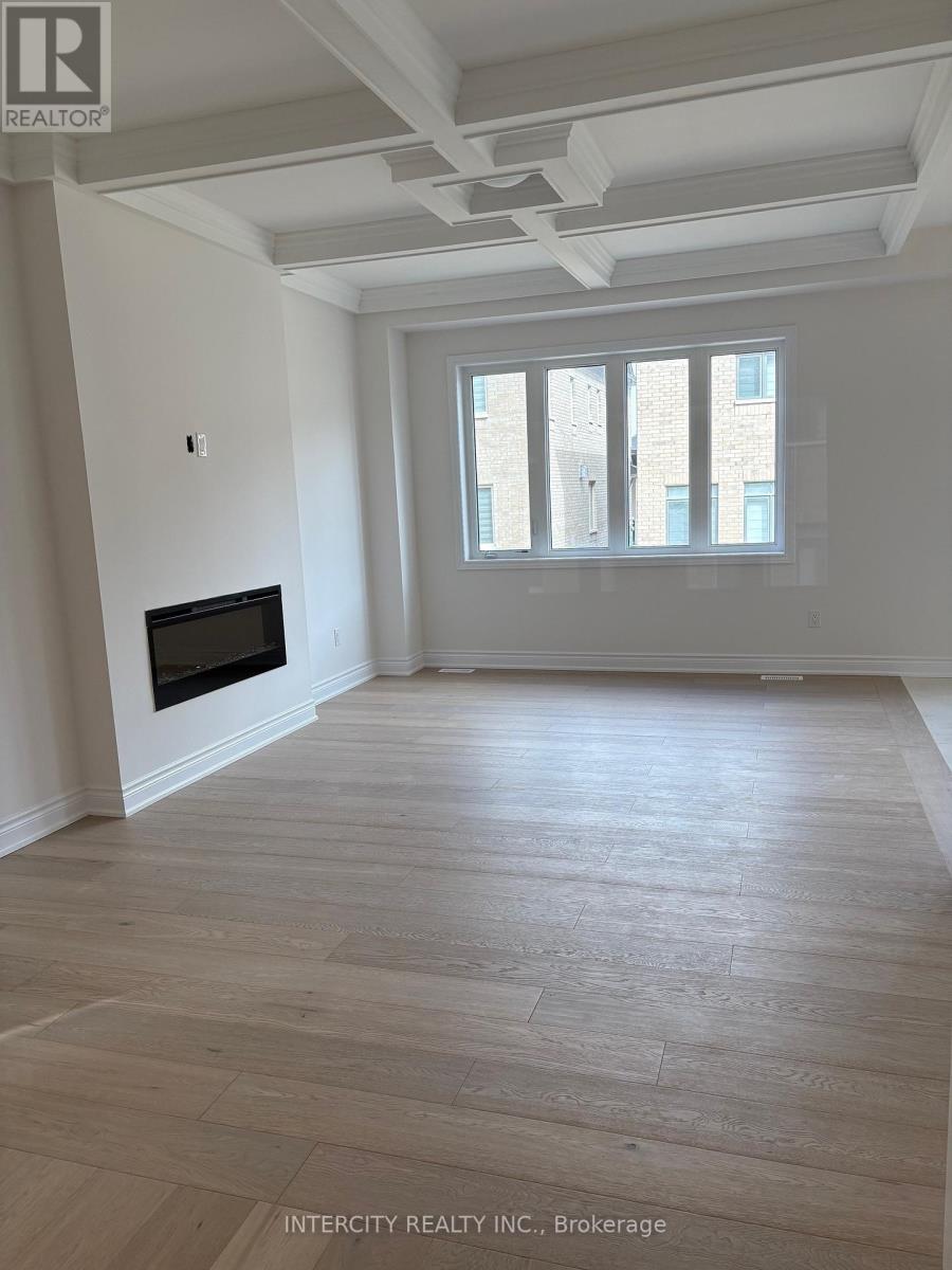 15 Keyworth Crescent, Brampton, Ontario  L6R 4G3 - Photo 3 - W12928658