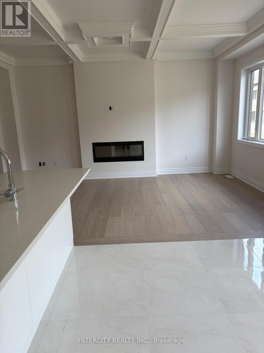 15 Keyworth Crescent, Brampton, Ontario  L6R 4G3 - Photo 7 - W12928658