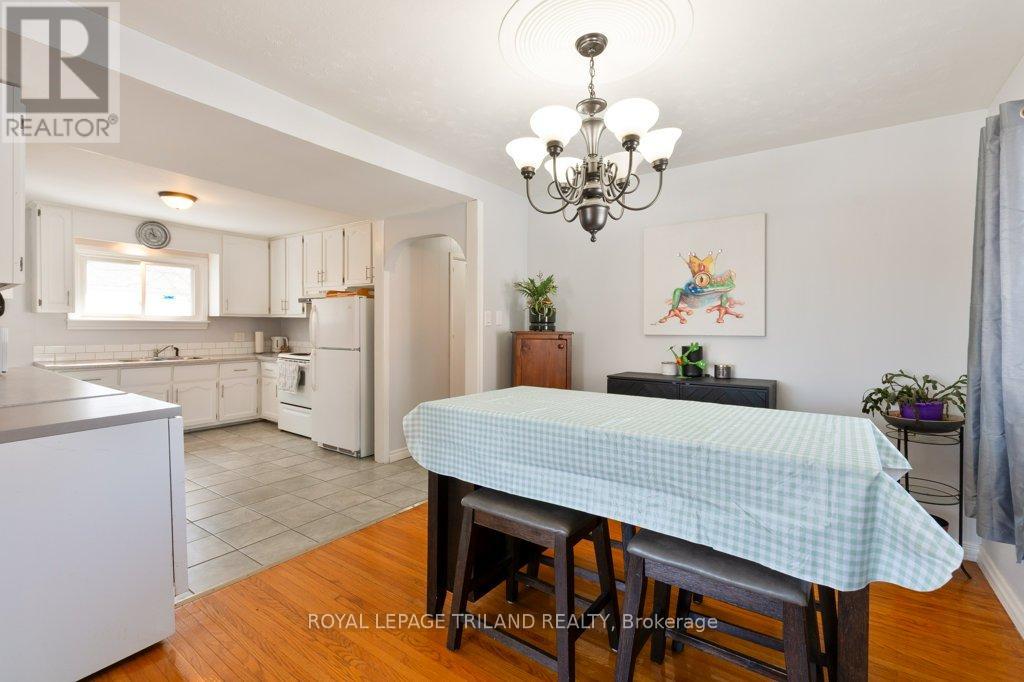 102 Steele Street, St. Thomas, Ontario  N5R 2Y5 - Photo 10 - X12825930