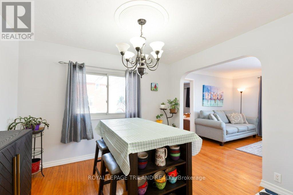 102 Steele Street, St. Thomas, Ontario  N5R 2Y5 - Photo 12 - X12825930