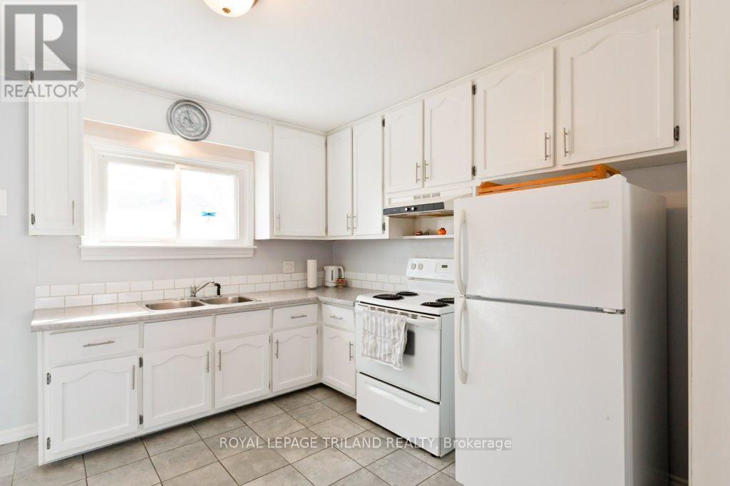 102 Steele Street, St. Thomas, Ontario  N5R 2Y5 - Photo 15 - X12825930