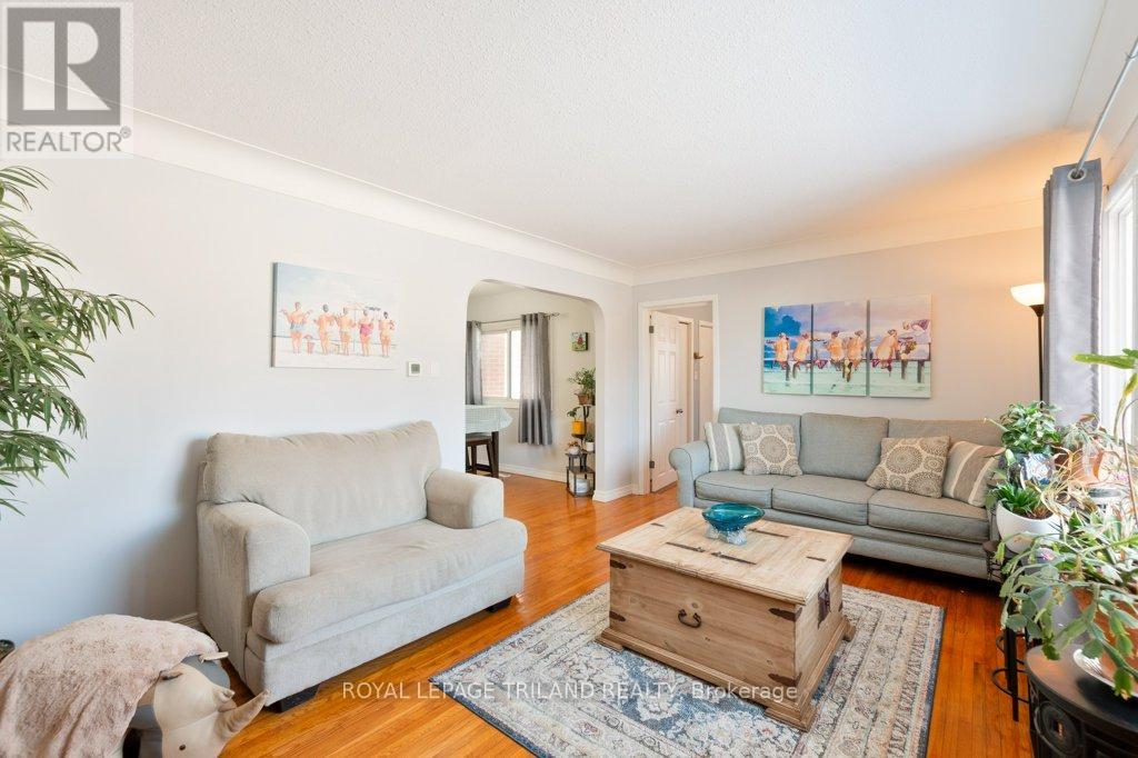 102 Steele Street, St. Thomas, Ontario  N5R 2Y5 - Photo 6 - X12825930