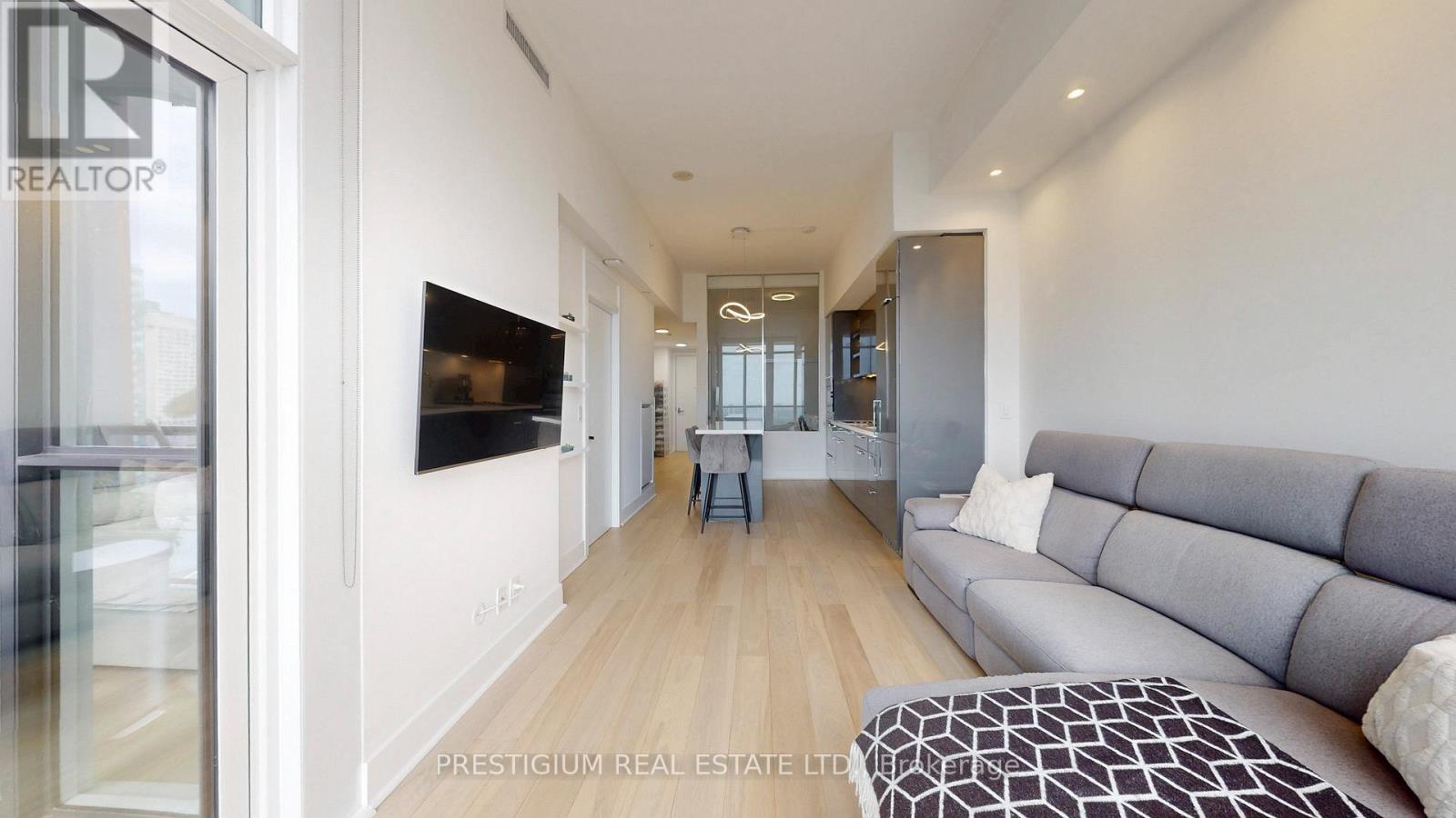 2405 - 32 Davenport Road, Toronto, Ontario  M5R 0B5 - Photo 10 - C12932016