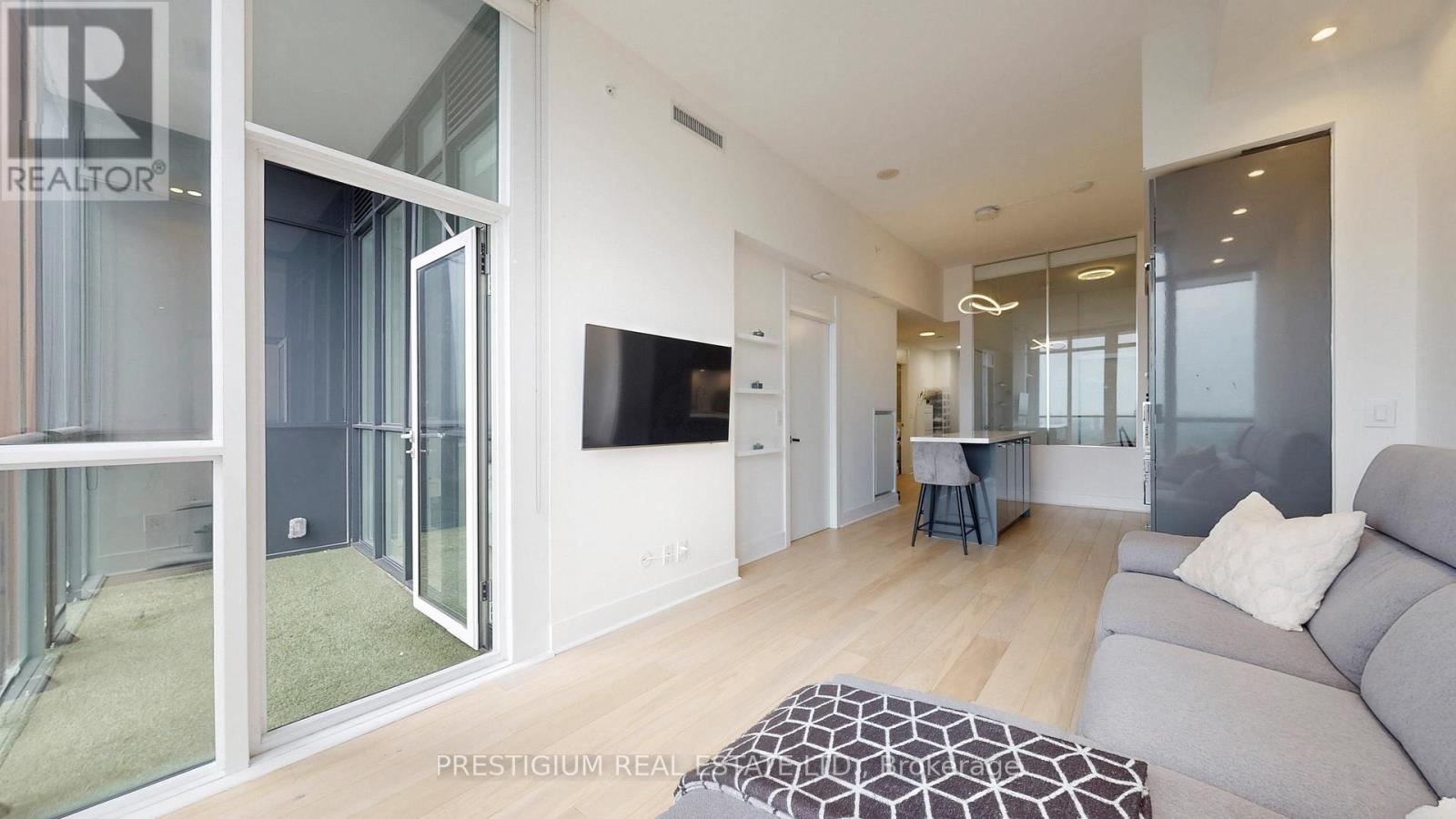 2405 - 32 Davenport Road, Toronto, Ontario  M5R 0B5 - Photo 11 - C12932016