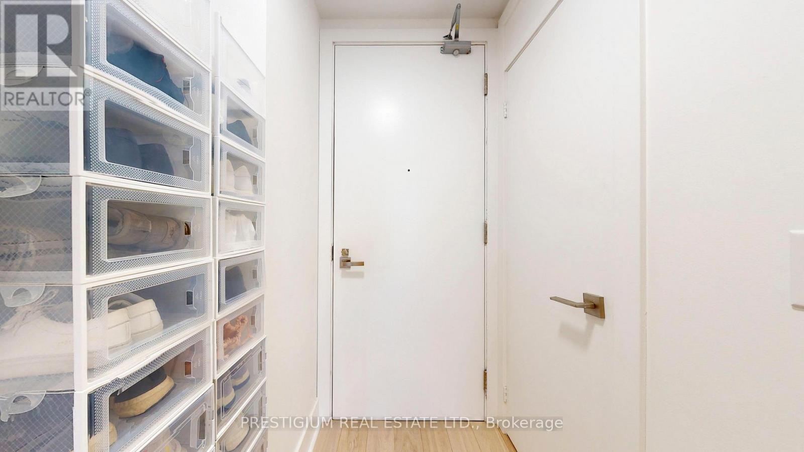 2405 - 32 Davenport Road, Toronto, Ontario  M5R 0B5 - Photo 26 - C12932016