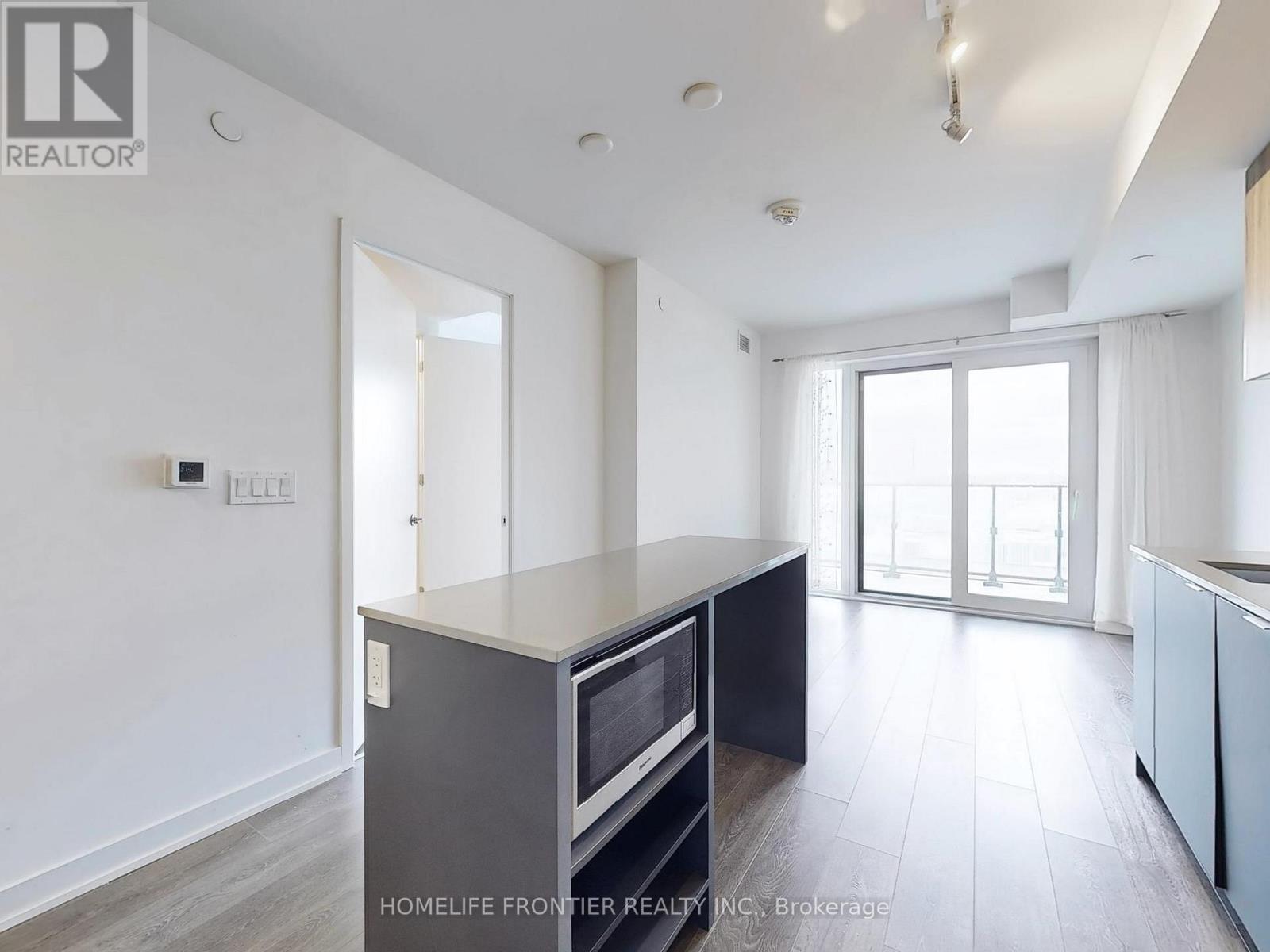 709 - 8 Tippet Road, Toronto, Ontario  M3H 0E7 - Photo 8 - C12932072