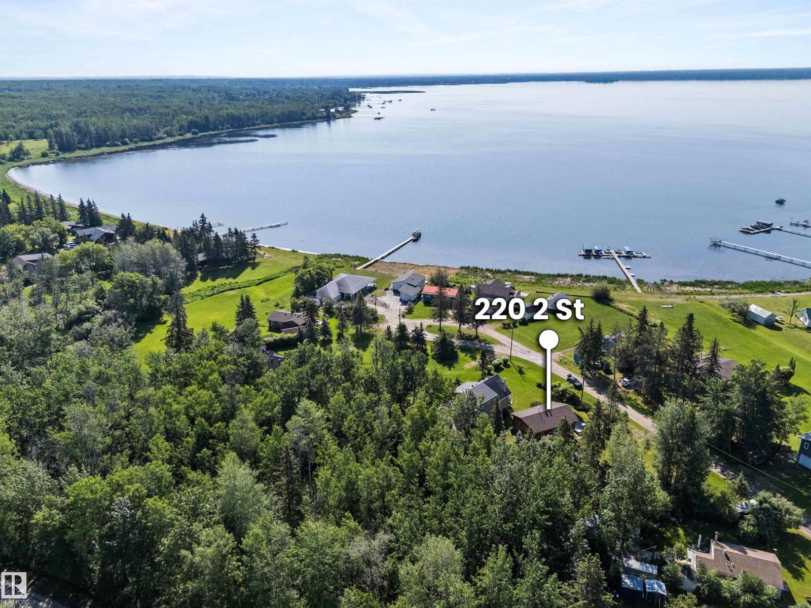 220 2 St. Ross Haven, Rural Lac Ste. Anne County, Alberta  T0E 1A0 - Photo 5 - E4478923