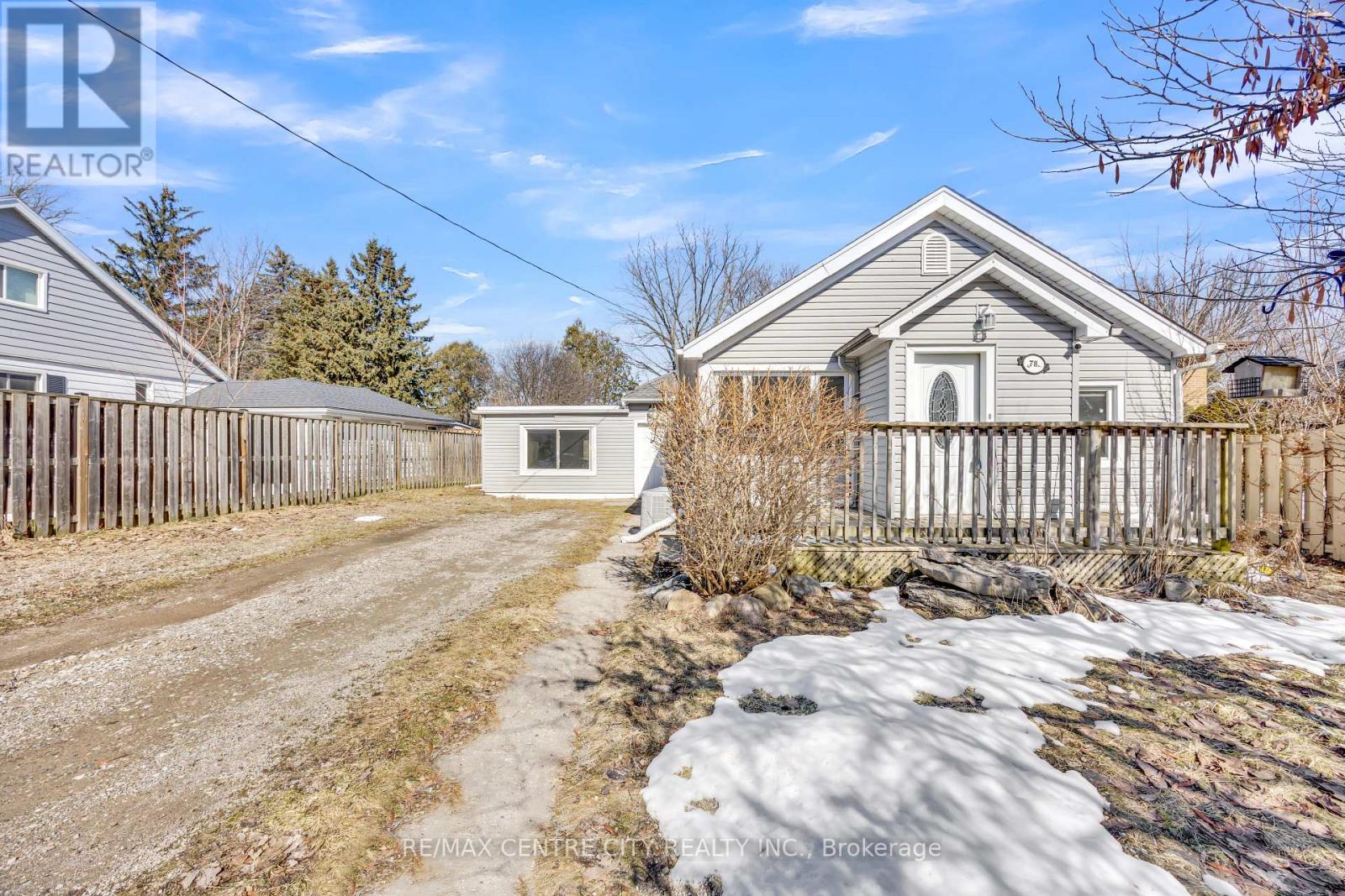 78 Langarth Street W, London South, Ontario  N6J 1P4 - Photo 2 - X12932050