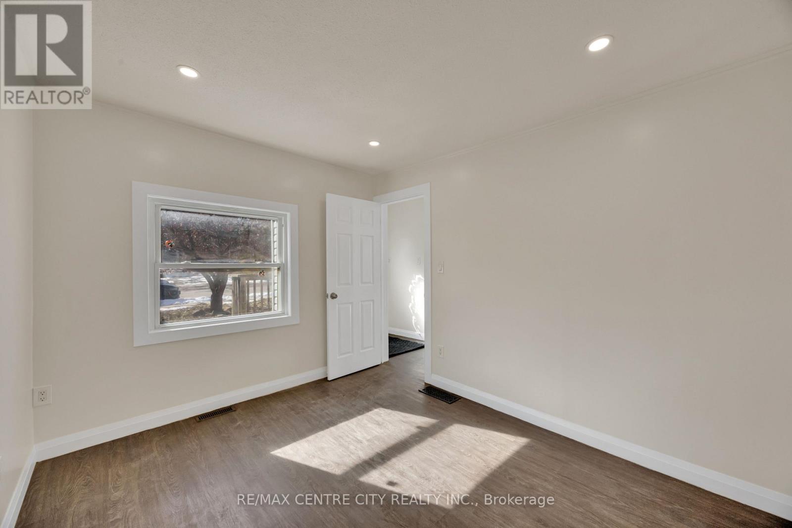 78 Langarth Street W, London South, Ontario  N6J 1P4 - Photo 8 - X12932050