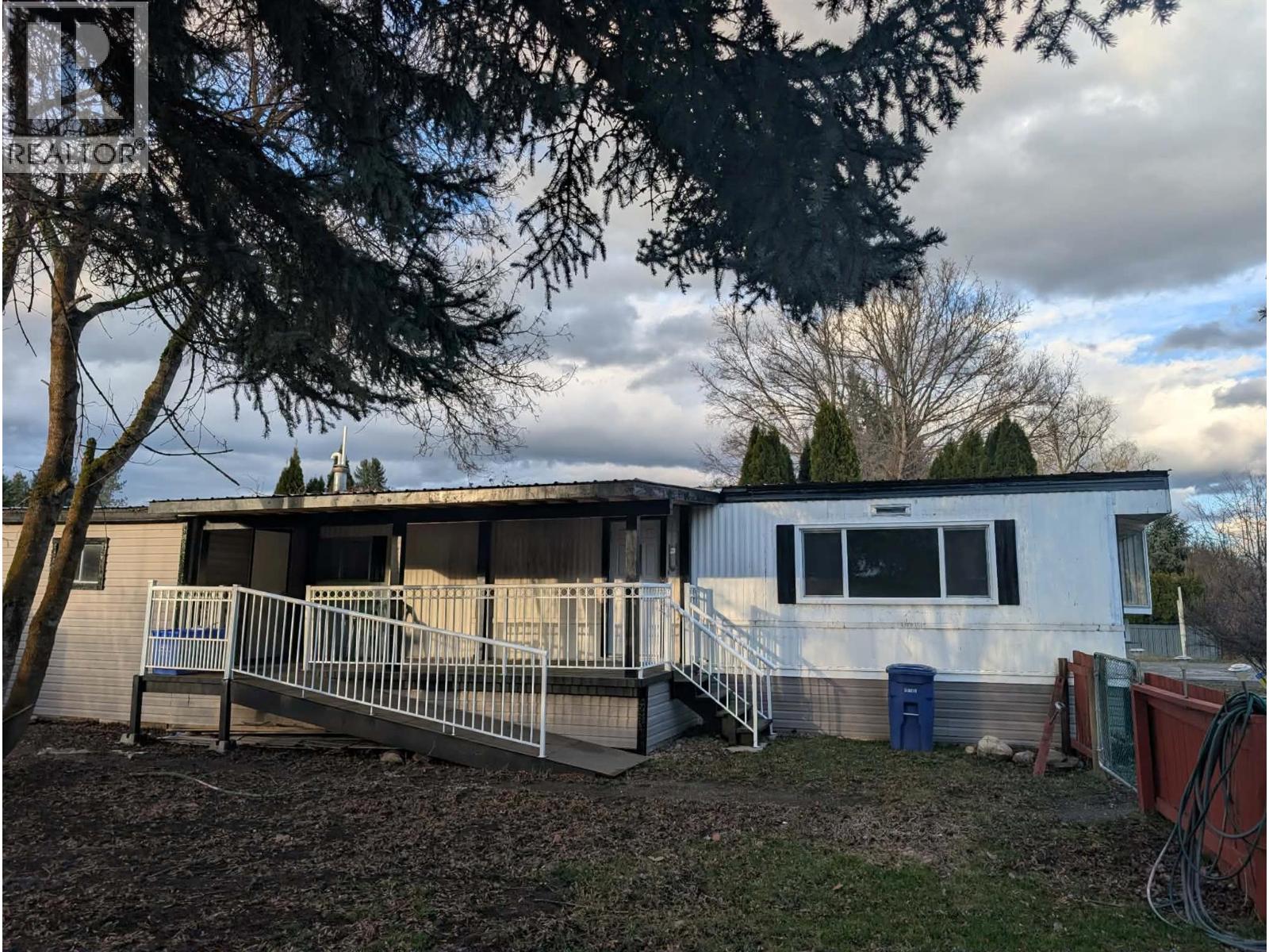 446 Mabel Lake Road Unit# E9, Lumby, British Columbia  V0E 2G5 - Photo 2 - 10373150