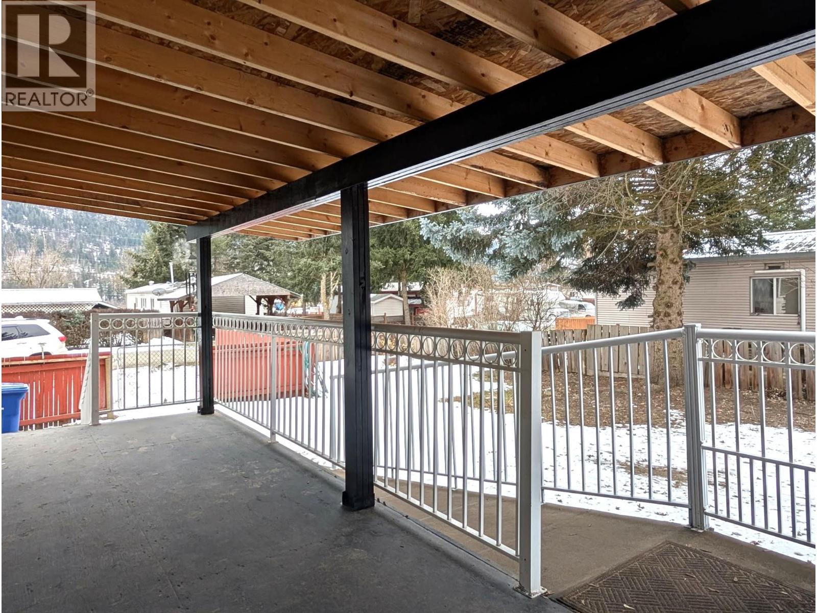 446 Mabel Lake Road Unit# E9, Lumby, British Columbia  V0E 2G5 - Photo 4 - 10373150