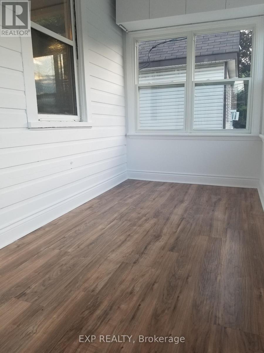 2 - 92 Norman Street, Ottawa, Ontario  K1S 3K6 - Photo 10 - X12932074