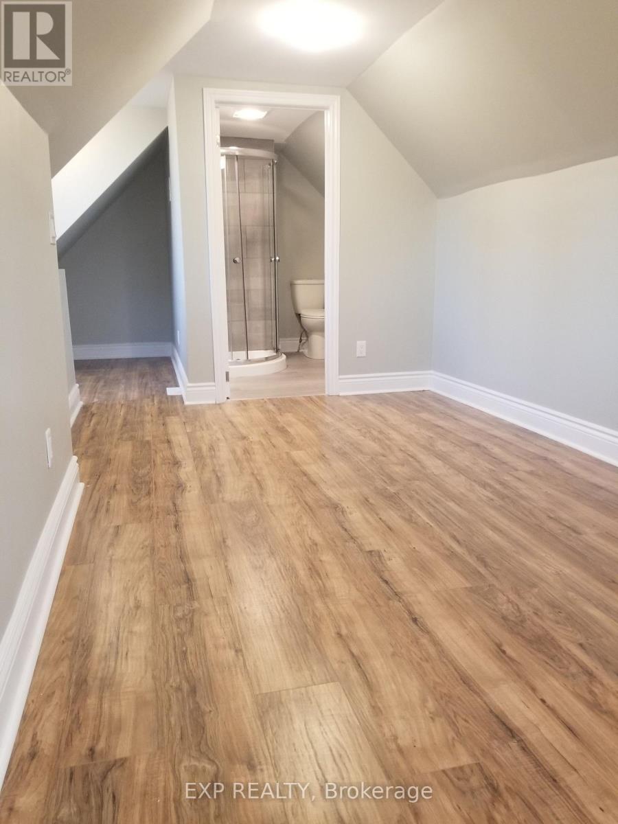 2 - 92 Norman Street, Ottawa, Ontario  K1S 3K6 - Photo 6 - X12932074