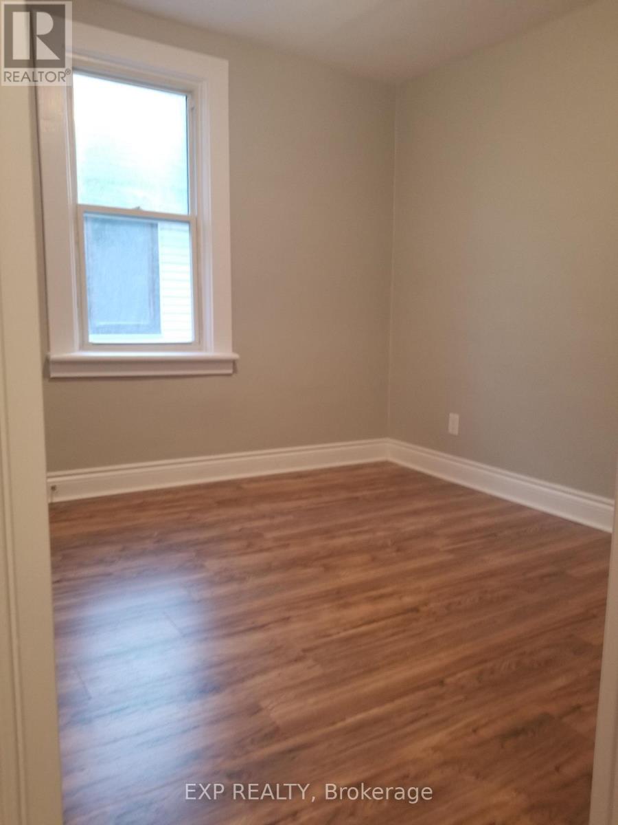 2 - 92 Norman Street, Ottawa, Ontario  K1S 3K6 - Photo 9 - X12932074