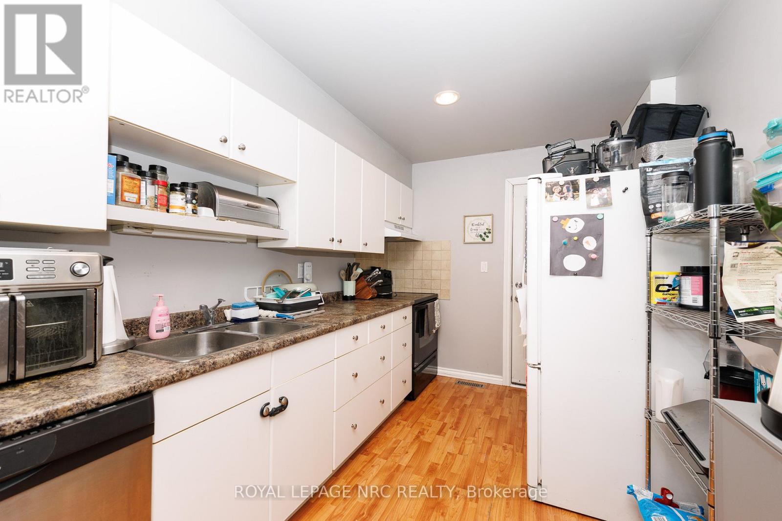 14 Hilda Street, St. Catharines, Ontario  L2S 1Z8 - Photo 9 - X12932088