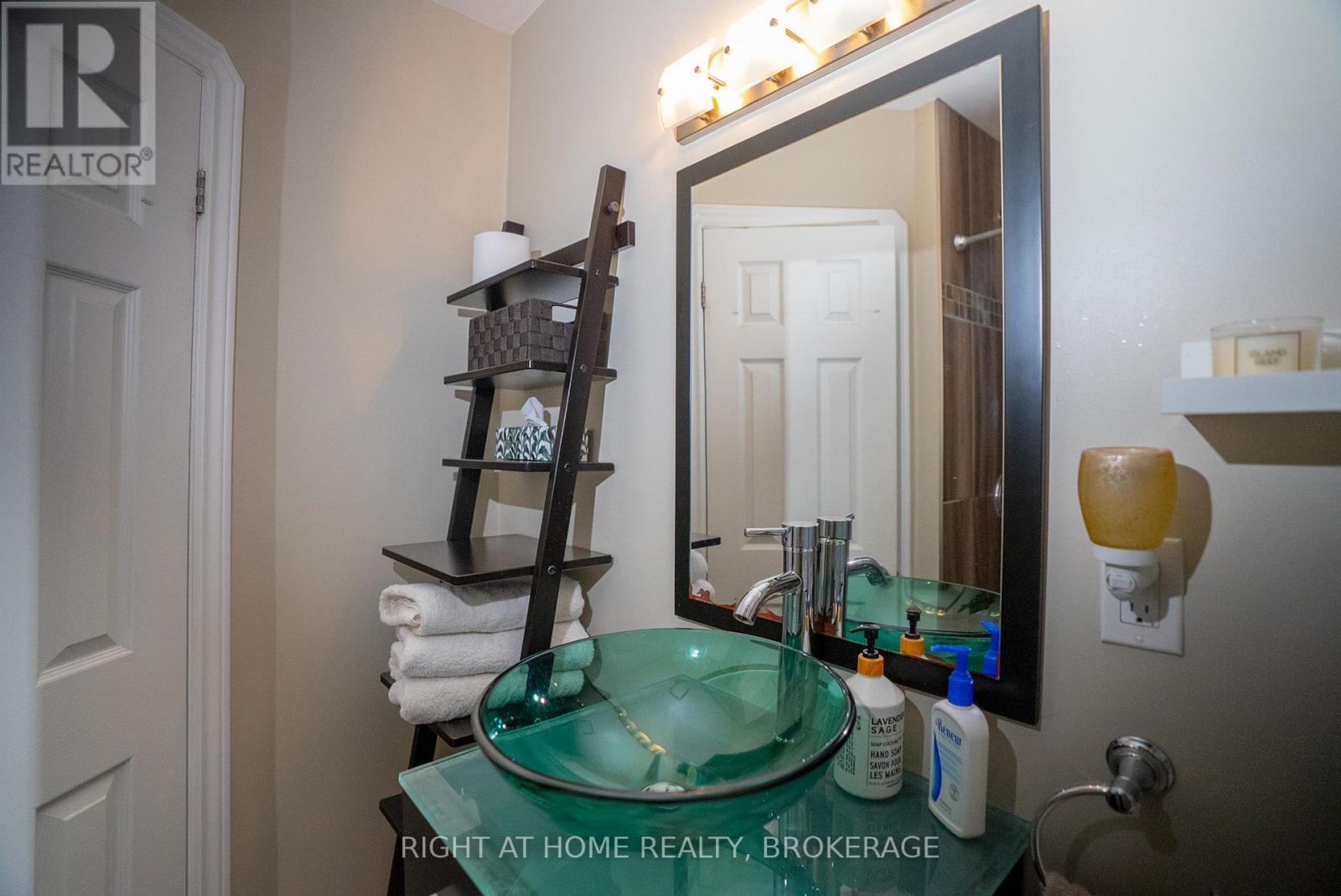 88 Chaplin Avenue, St. Catharines (Downtown), Ontario L2R 2E7 - Photo 28 - X12932092