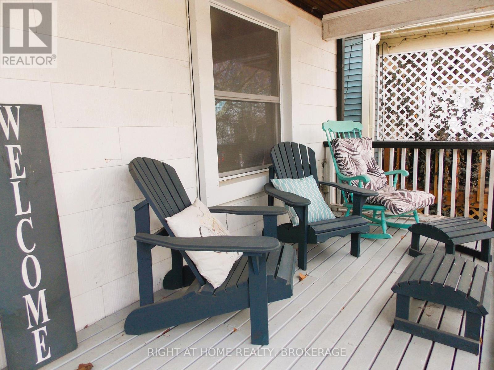 88 Chaplin Avenue, St. Catharines (Downtown), Ontario L2R 2E7 - Photo 3 - X12932092