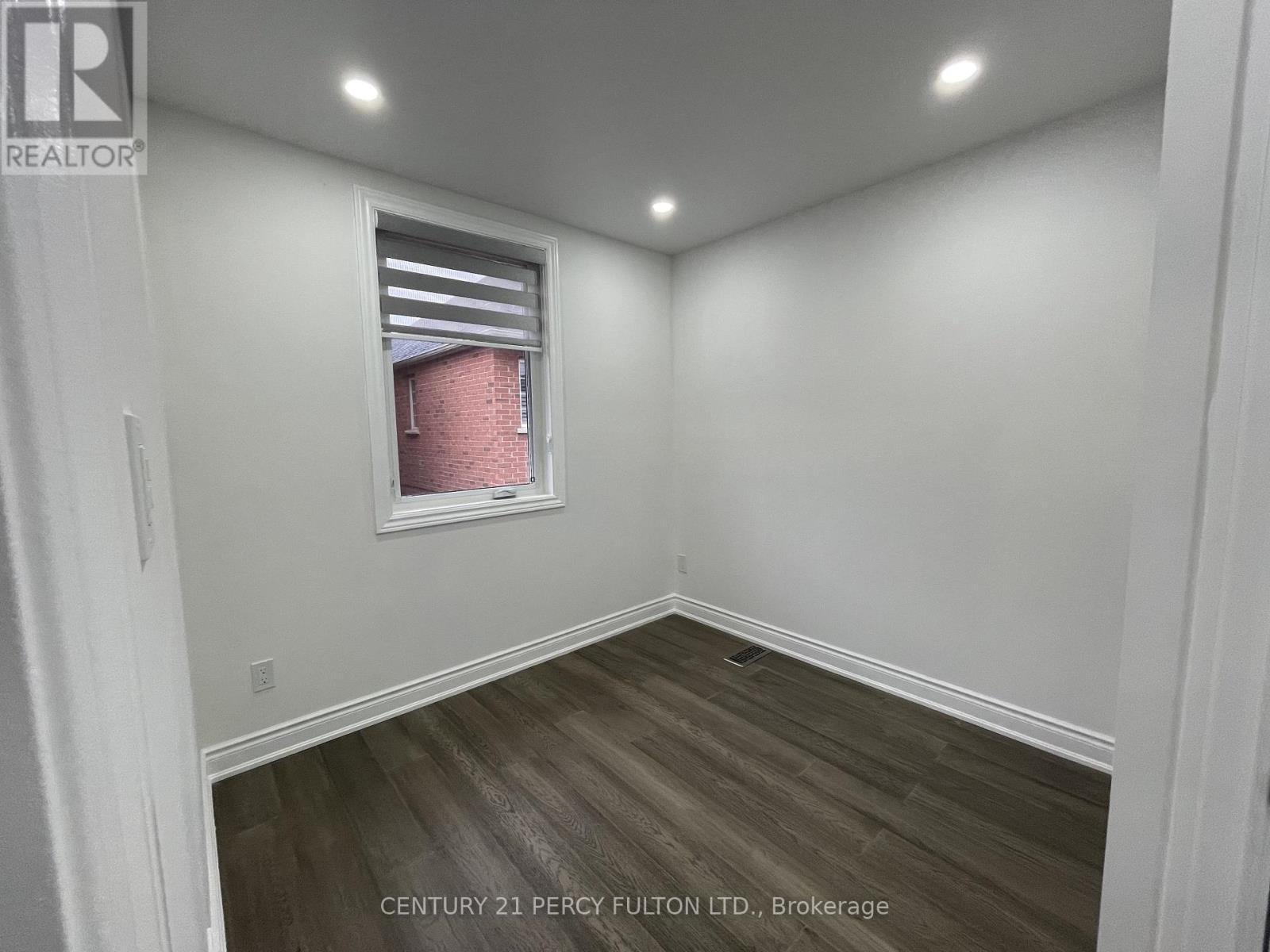 Coach - 530 Country Glen, Markham (Cornell), Ontario  L6B 1H4 - Photo 13 - N12932014