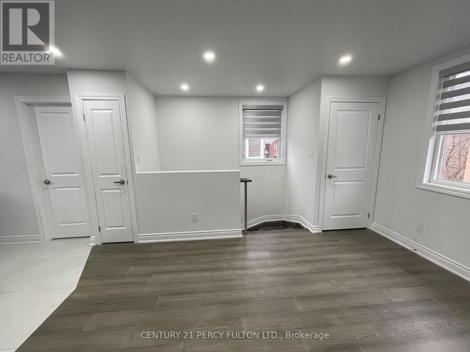 Coach - 530 Country Glen, Markham (Cornell), Ontario  L6B 1H4 - Photo 15 - N12932014