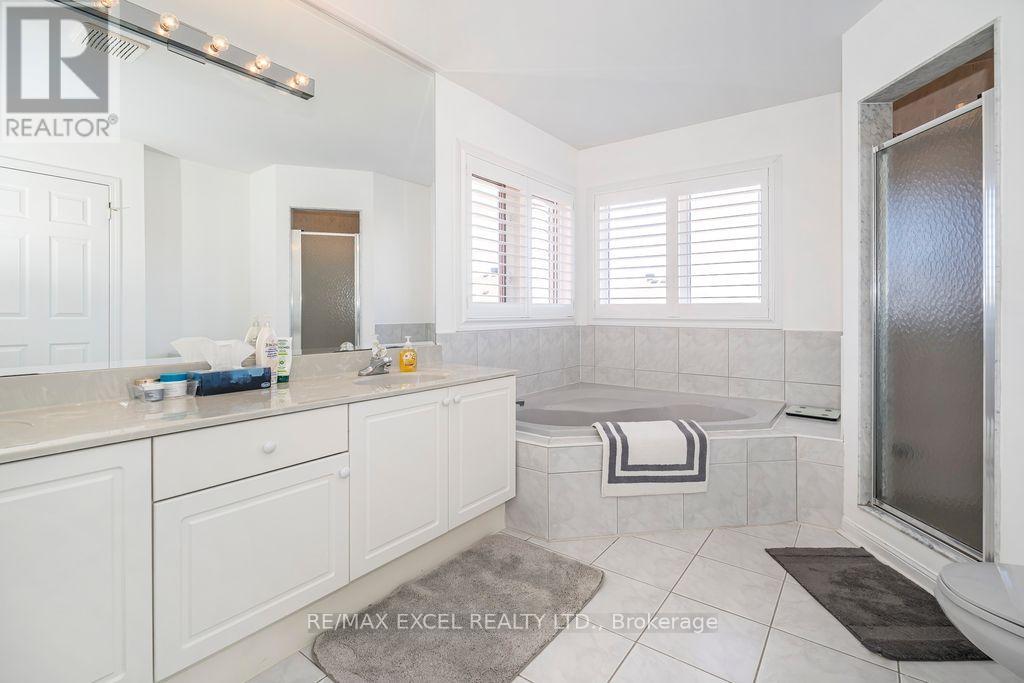 28 Fortune Crescent, Richmond Hill, Ontario  L4S 1S5 - Photo 11 - N12932036