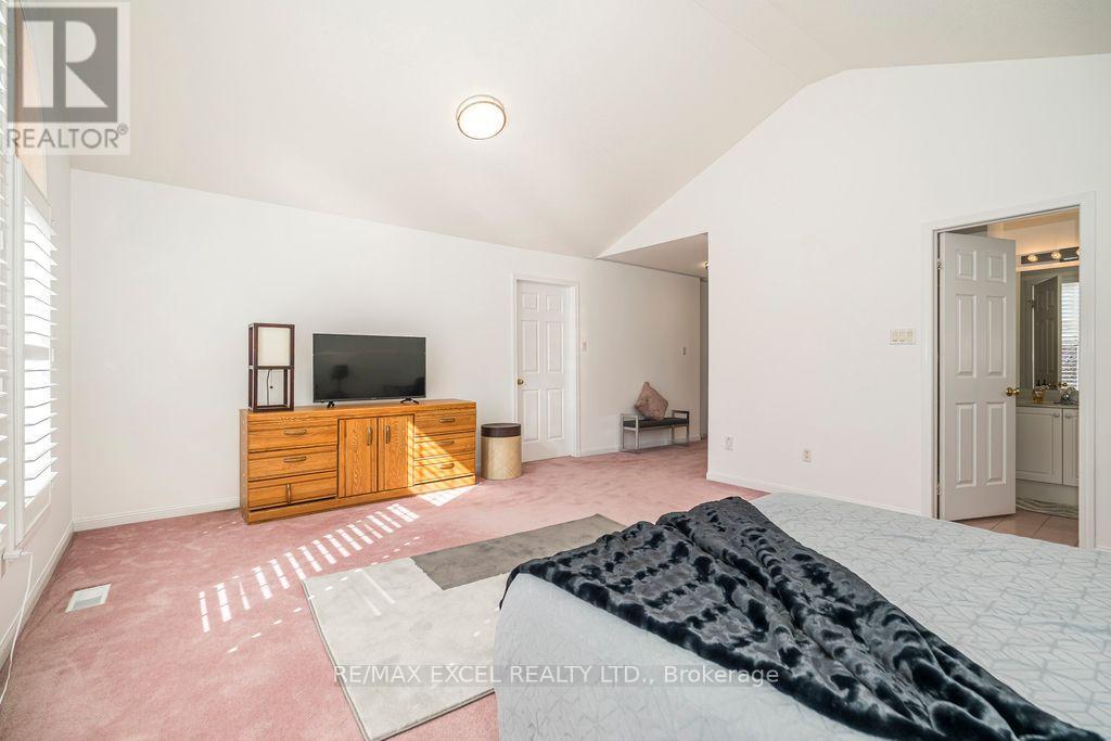 28 Fortune Crescent, Richmond Hill, Ontario  L4S 1S5 - Photo 16 - N12932036