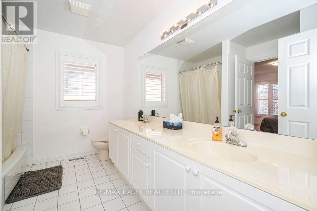 28 Fortune Crescent, Richmond Hill, Ontario  L4S 1S5 - Photo 17 - N12932036