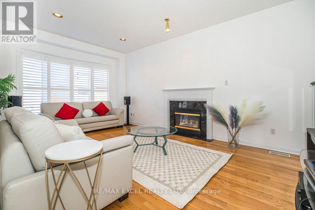 28 Fortune Crescent, Richmond Hill, Ontario  L4S 1S5 - Photo 8 - N12932036