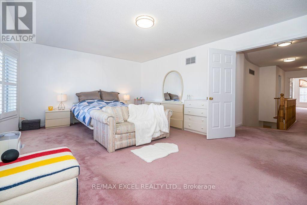 28 Fortune Crescent, Richmond Hill, Ontario  L4S 1S5 - Photo 9 - N12932036