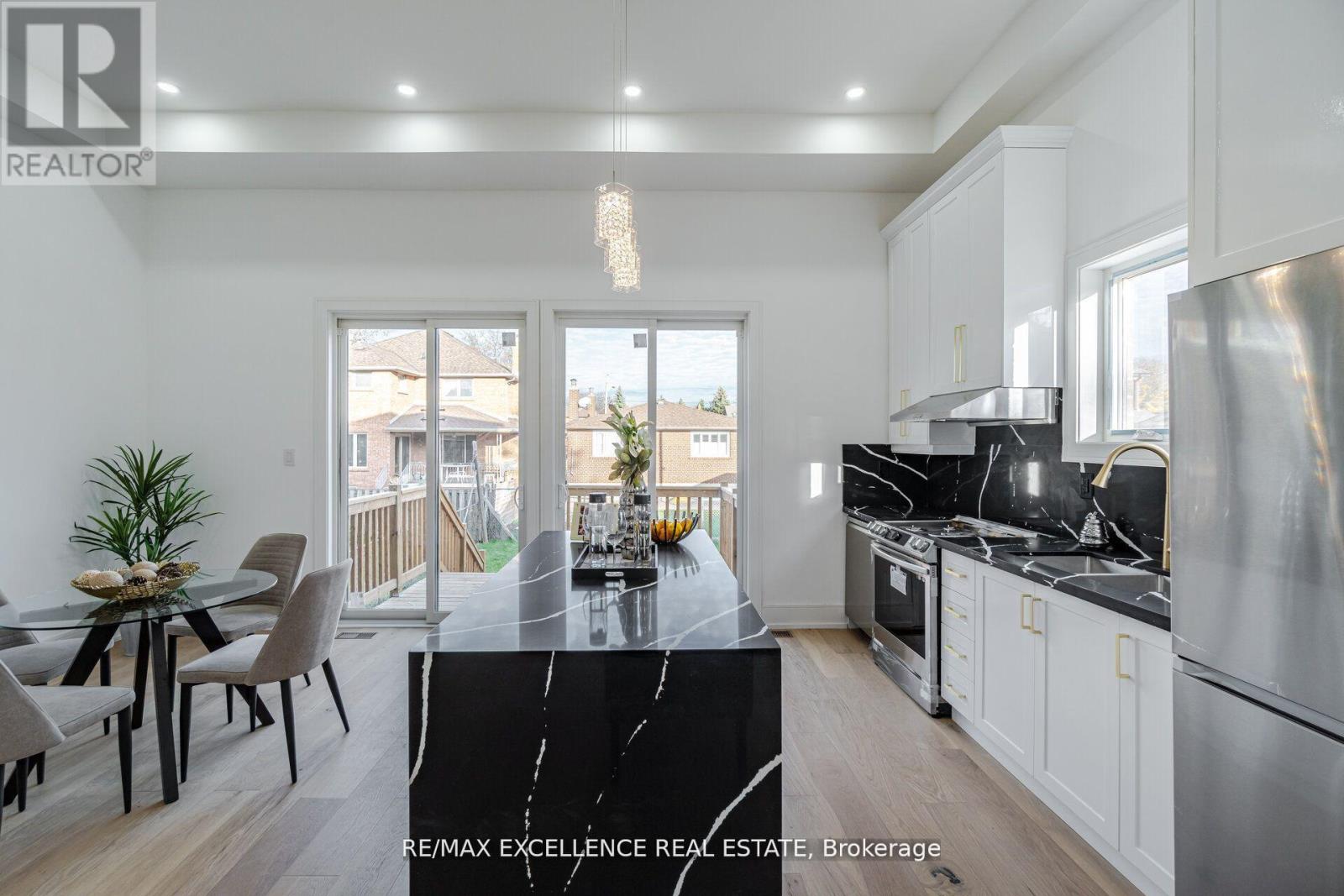 55 Renfield Street, Toronto, Ontario  M6M 4V5 - Photo 10 - W12932012