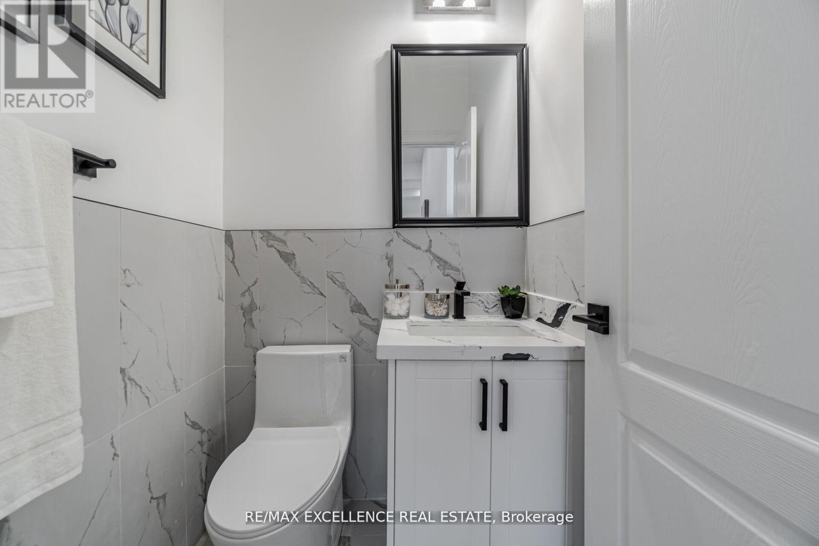 55 Renfield Street, Toronto, Ontario  M6M 4V5 - Photo 16 - W12932012