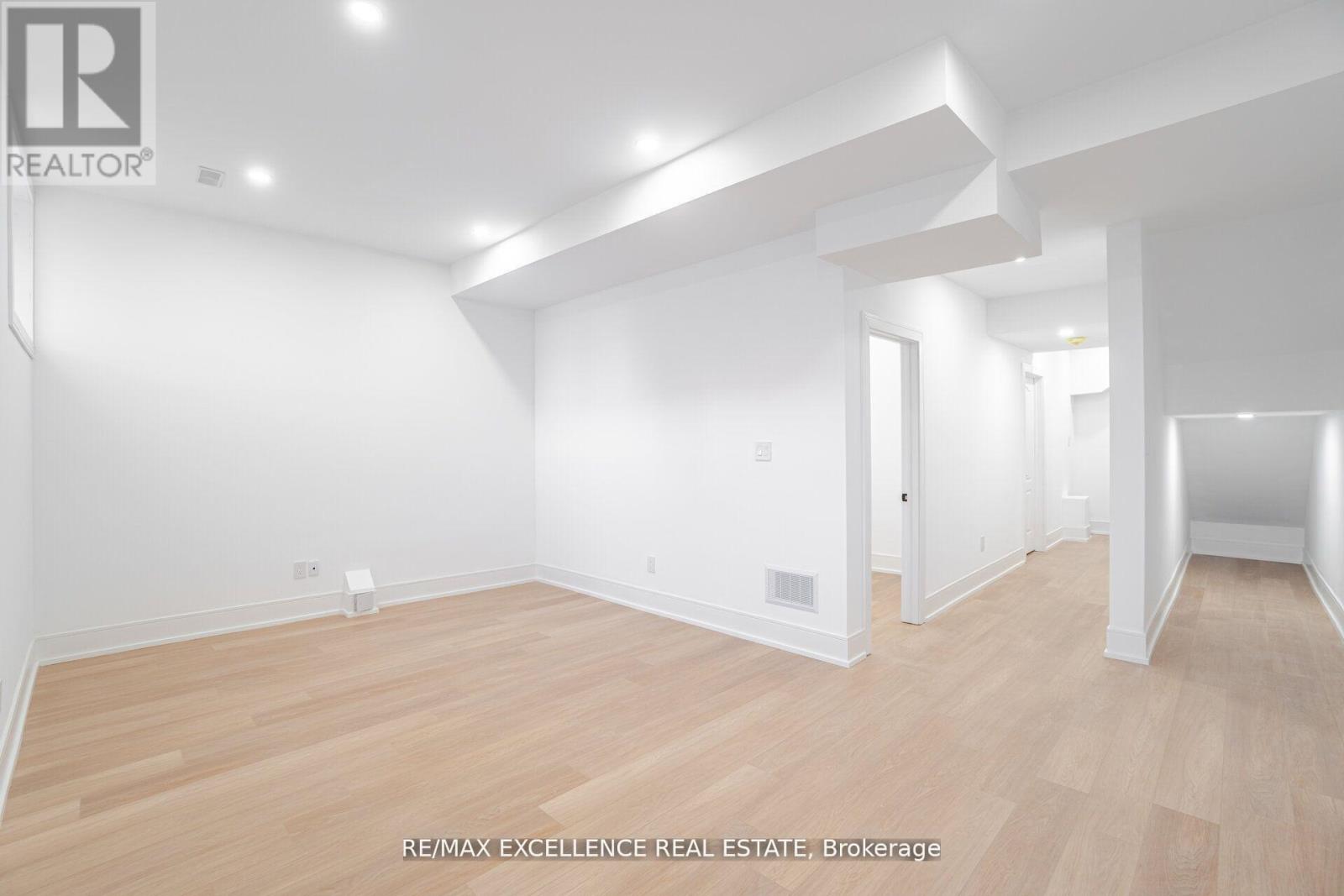 55 Renfield Street, Toronto, Ontario  M6M 4V5 - Photo 33 - W12932012