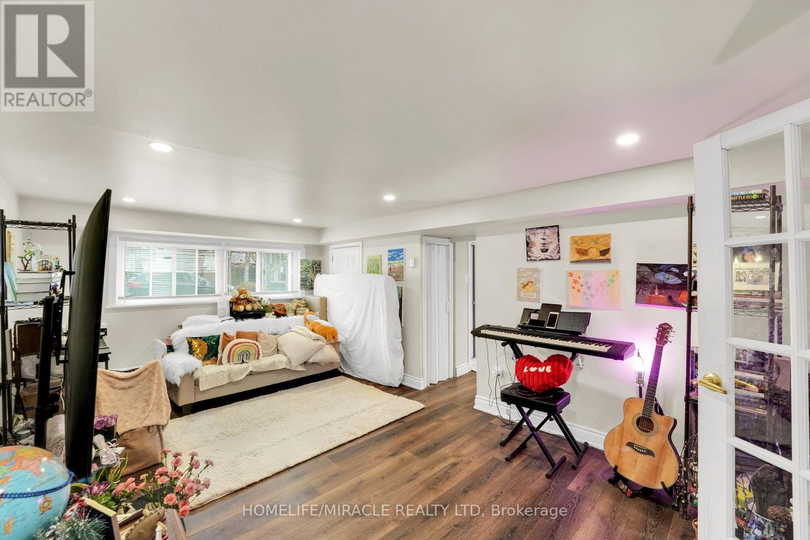 161 Angelene Street, Mississauga, Ontario  L5G 1X1 - Photo 31 - W12932054