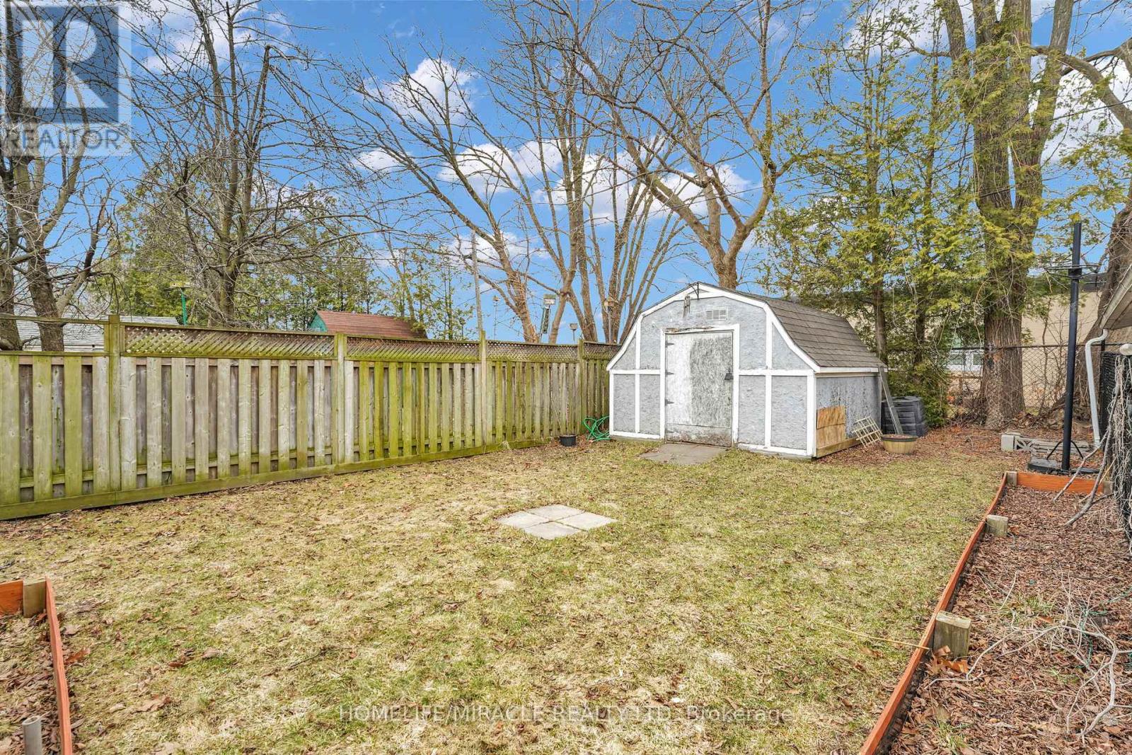 161 Angelene Street, Mississauga, Ontario  L5G 1X1 - Photo 38 - W12932054