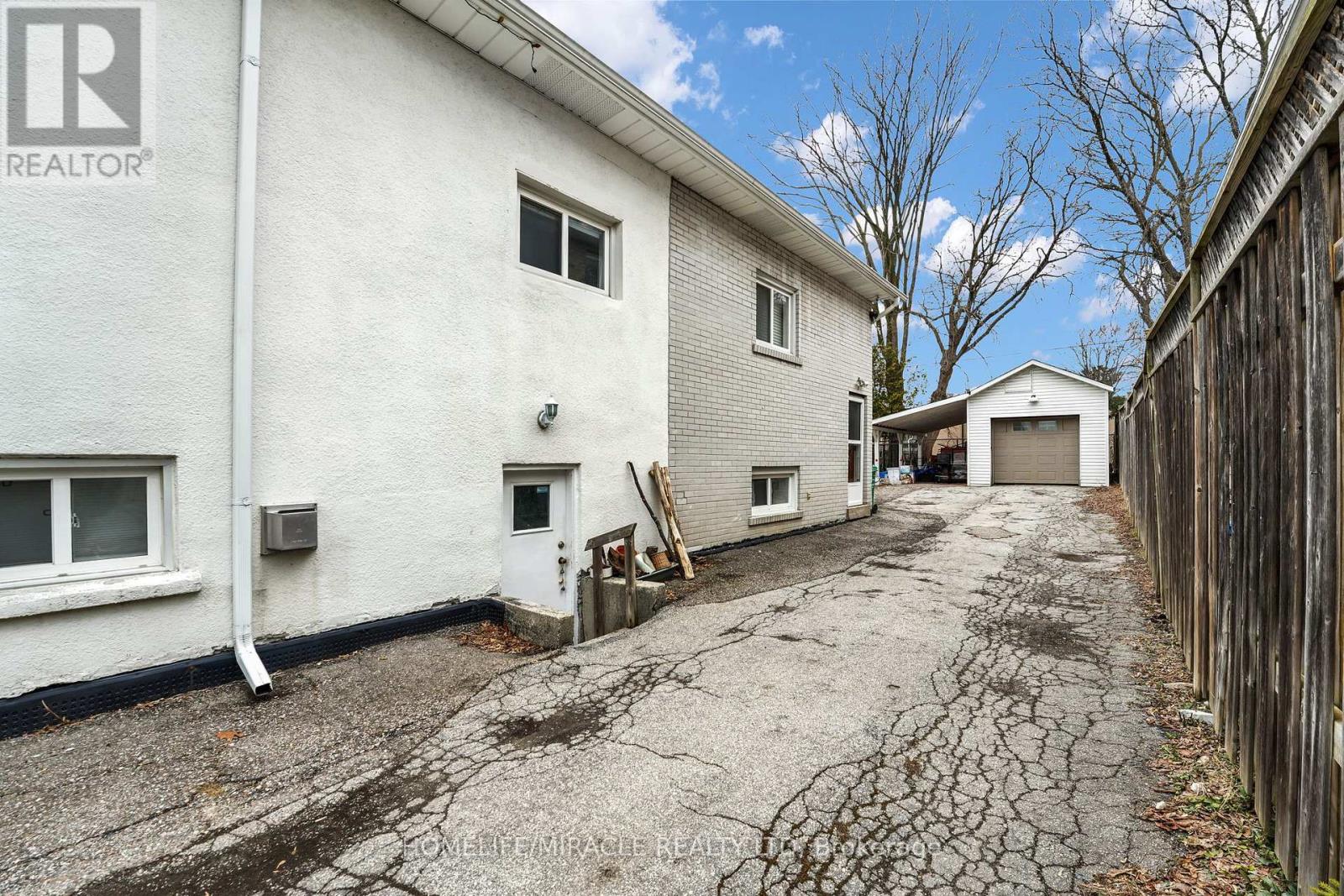 161 Angelene Street, Mississauga, Ontario  L5G 1X1 - Photo 39 - W12932054