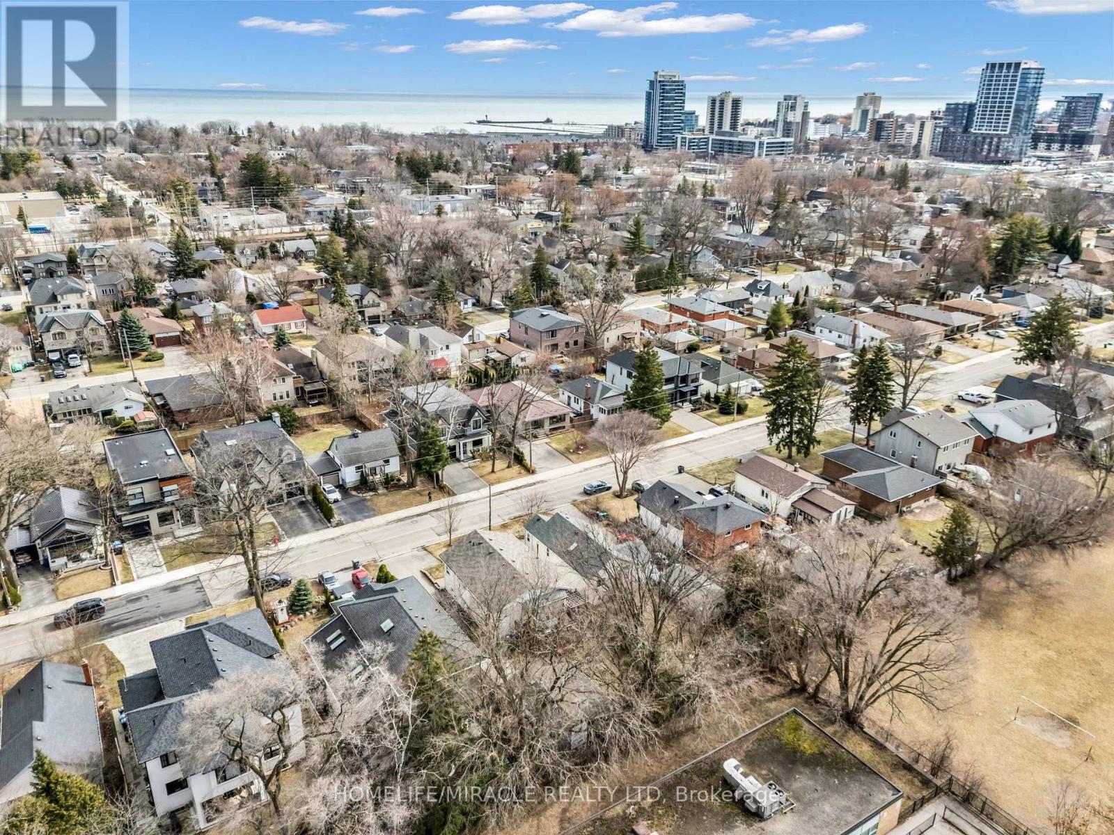 161 Angelene Street, Mississauga, Ontario  L5G 1X1 - Photo 48 - W12932054