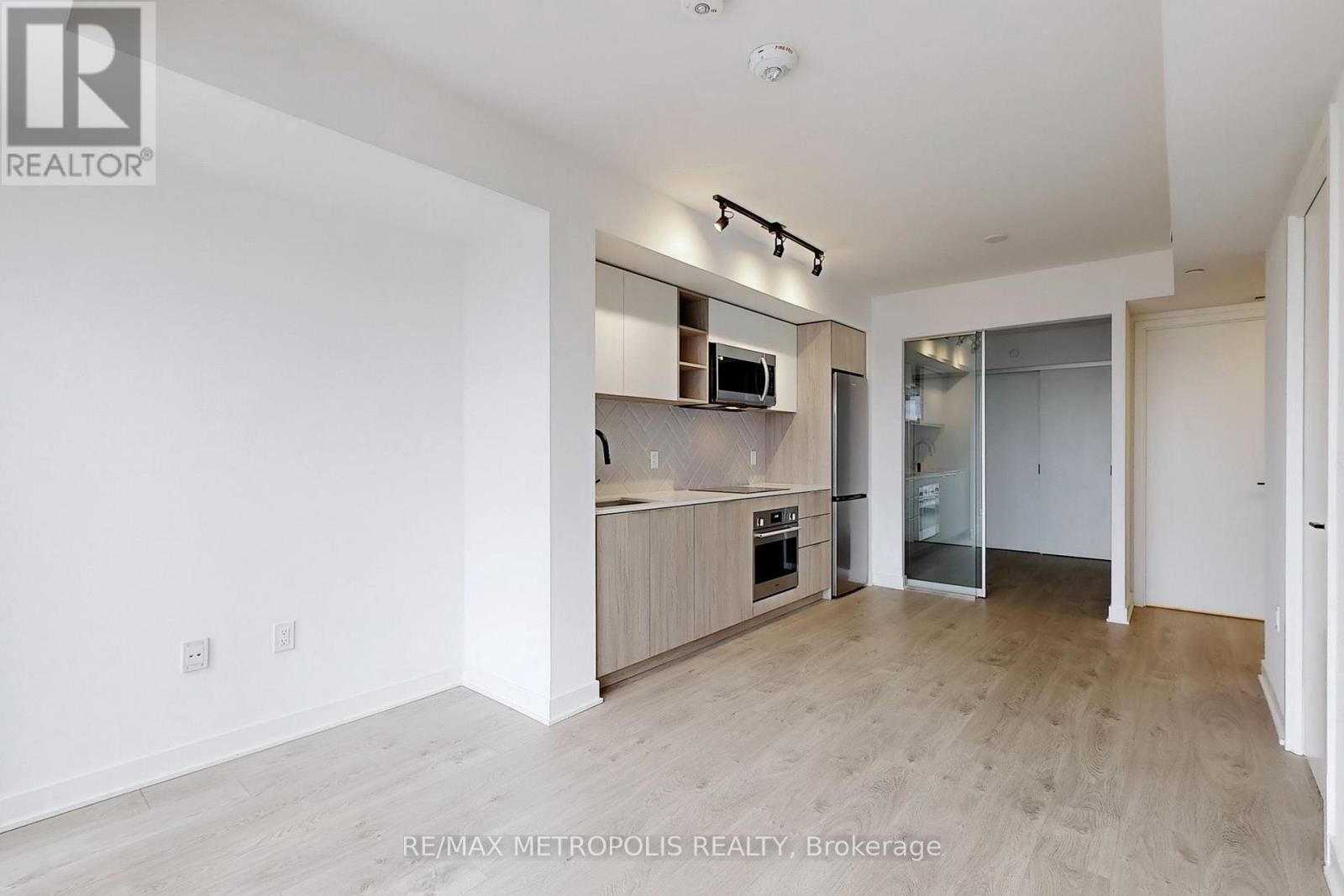 521 - 36 Zorra Street, Toronto, Ontario  M8Z 0G5 - Photo 17 - W12932062