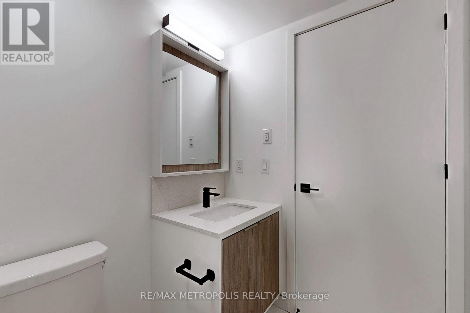 521 - 36 Zorra Street, Toronto, Ontario  M8Z 0G5 - Photo 32 - W12932062