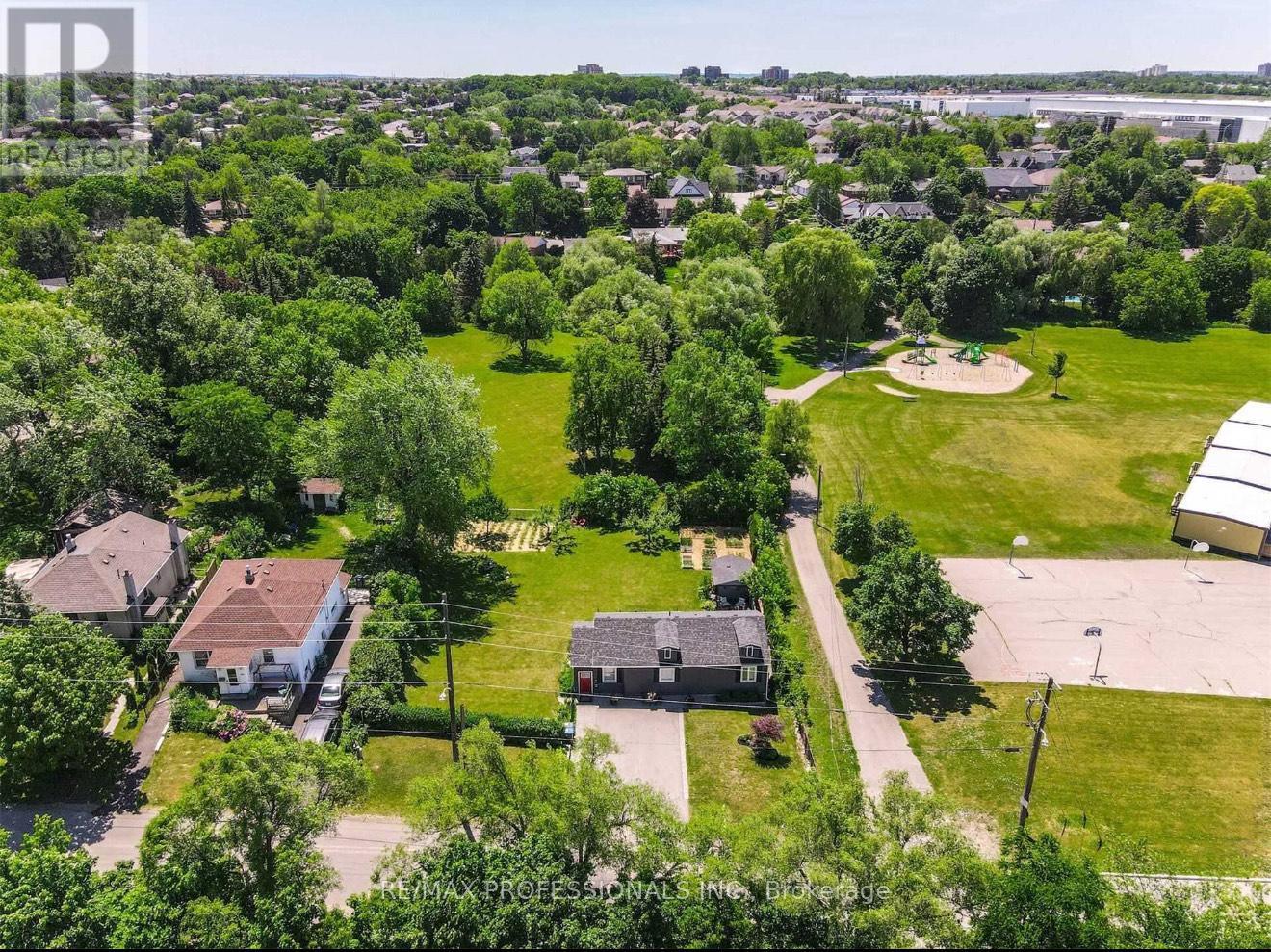 58 Rutledge Road, Mississauga, Ontario  L5M 1H4 - Photo 2 - W12932064