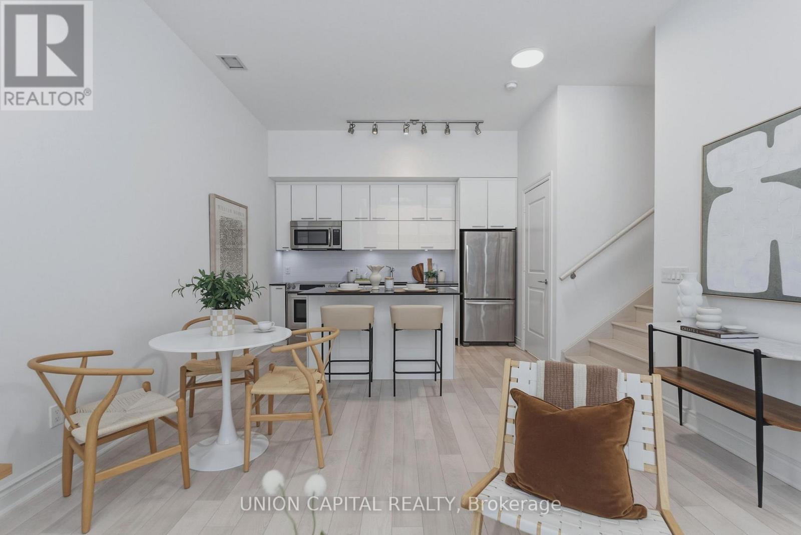 Wl04 - 80 Marine Parade Drive, Toronto, Ontario  M8V 0A3 - Photo 4 - W12932068